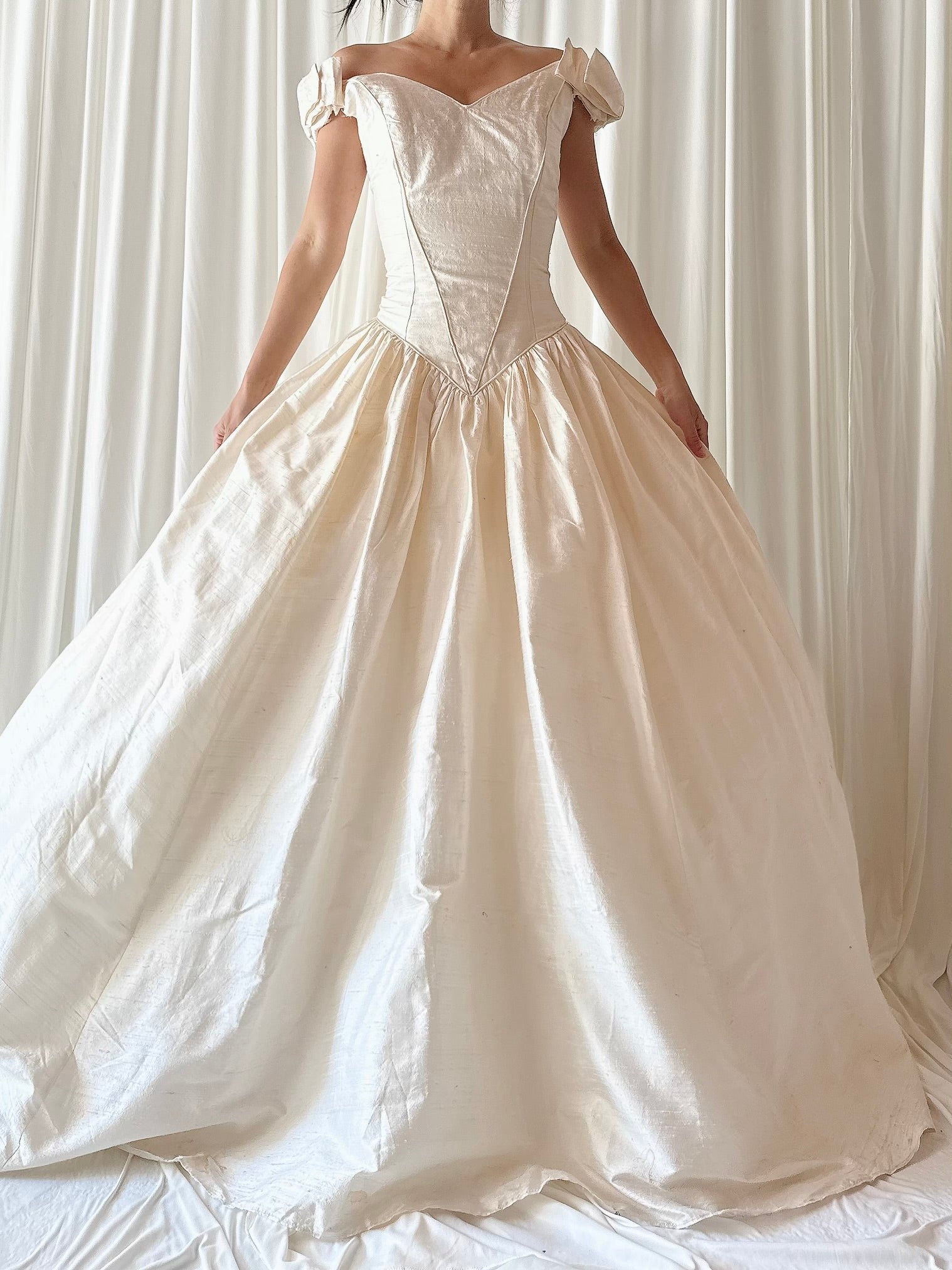 Vintage Raw Silk Bow Sleeve Gown - M/6