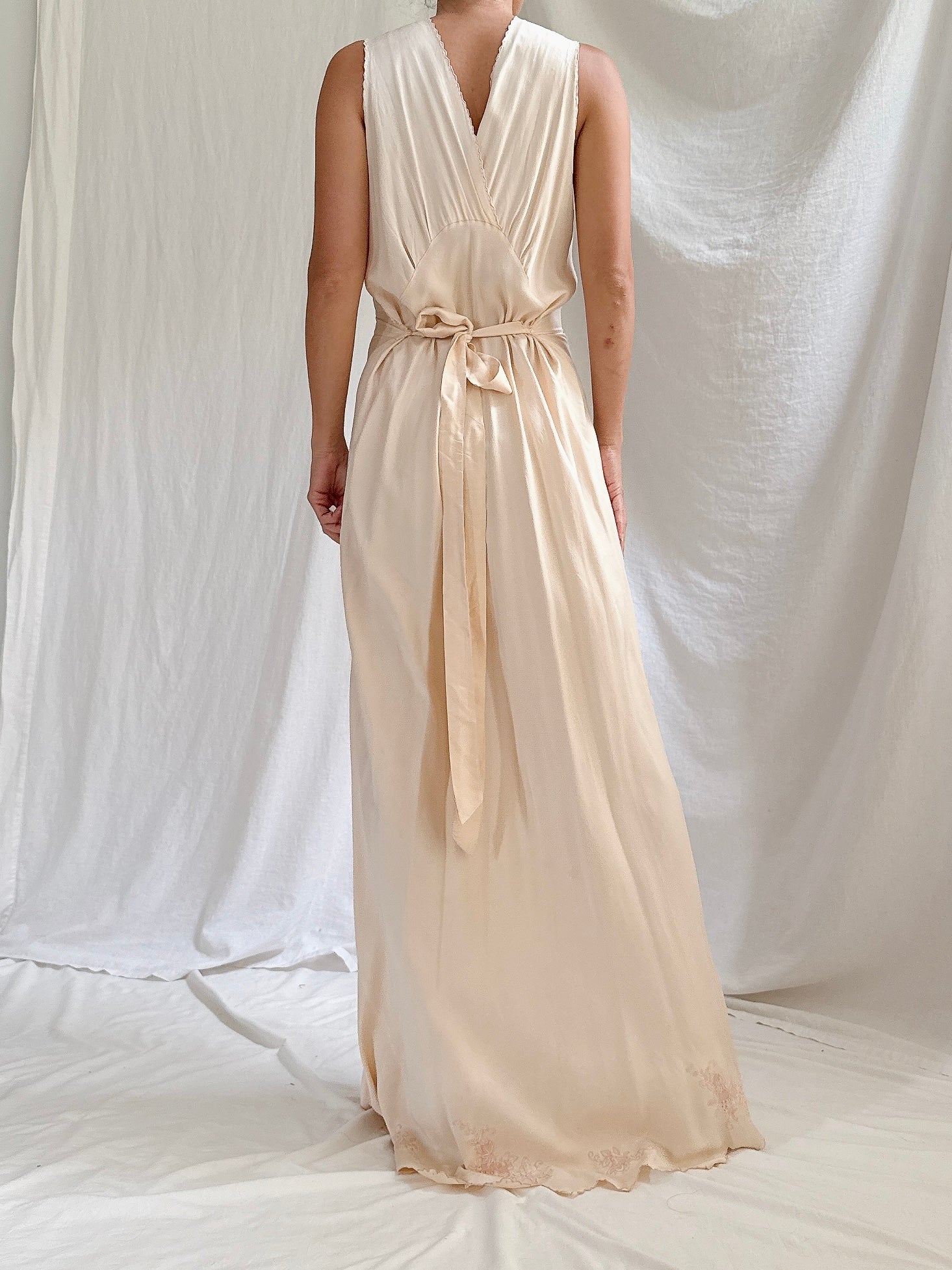 1930s Peach Silk Slip Dress - S/M
