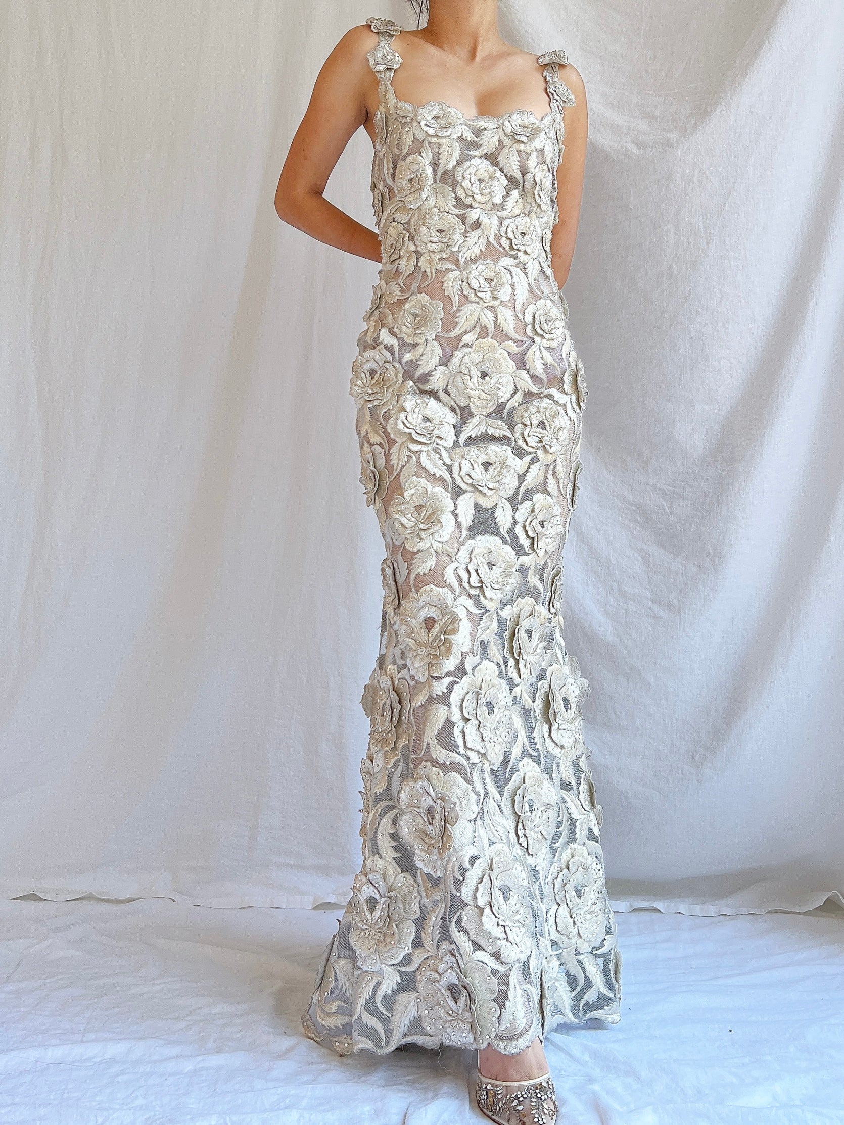 Vintage Fe Zandi Couture Metallic Rose Embroidered Dress - S/4 Vintage Fe Zandi Couture Metallic Rose Embroidered Dress - S/4