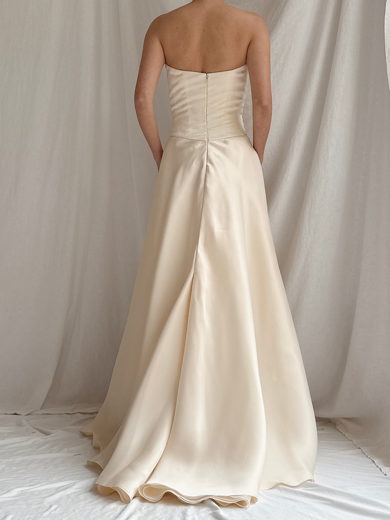 Vintage Vera Wang Silk Organza Gown - XS