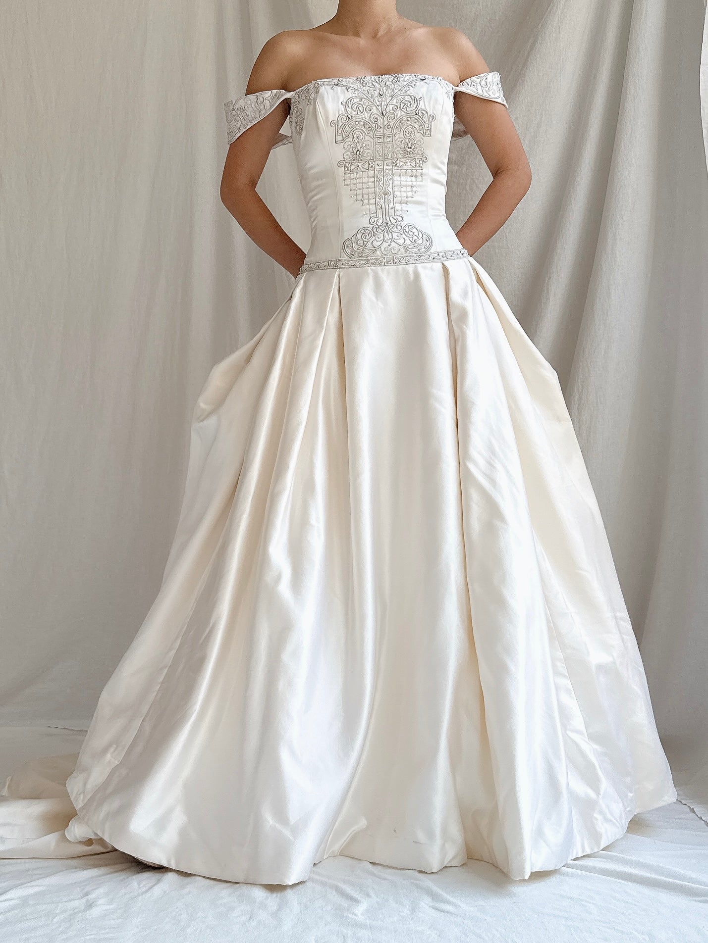 Vintage 2 Be Couture Silk Gown - Size 8