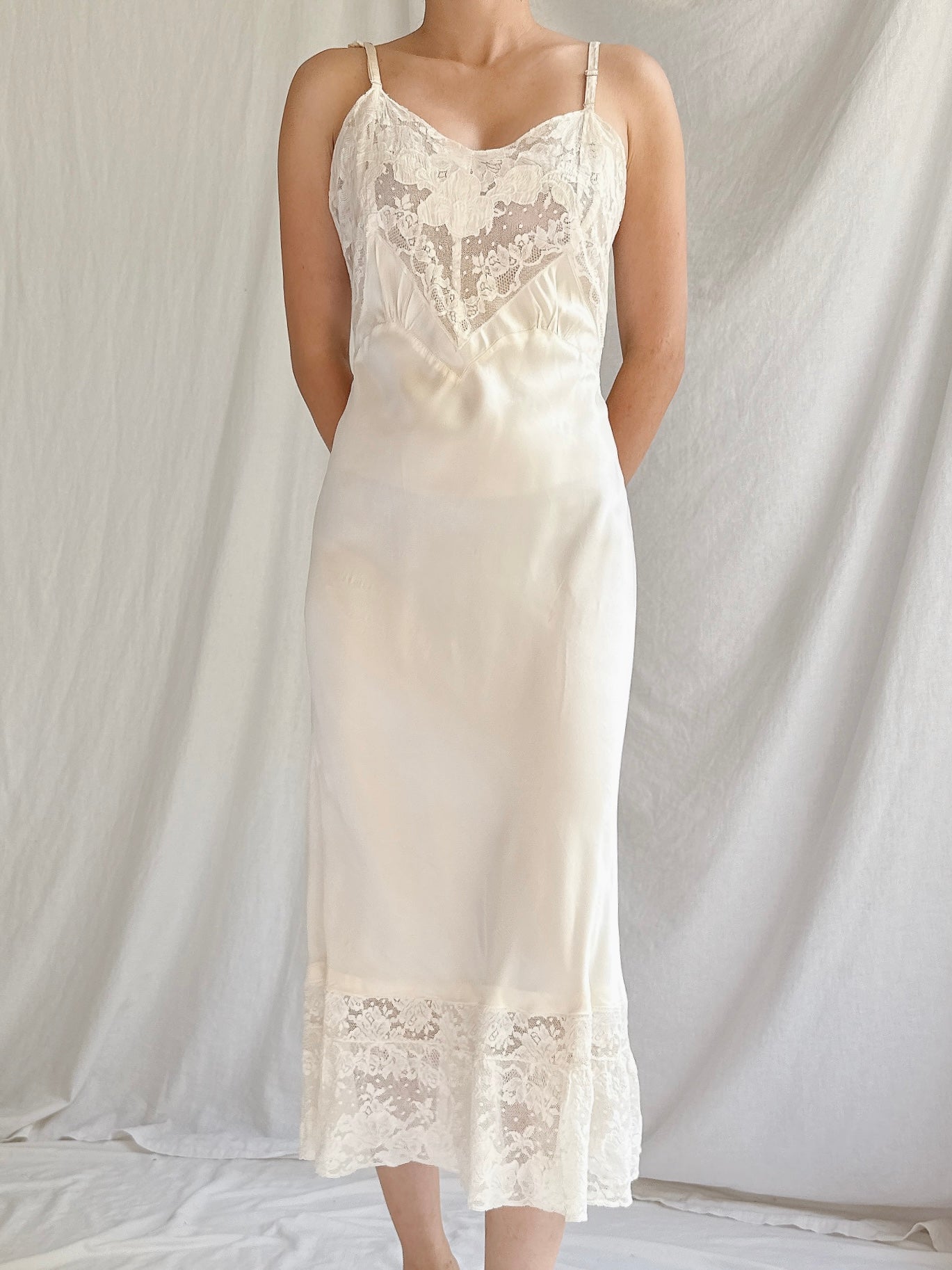 1930s Ivory Satin Slip - XS