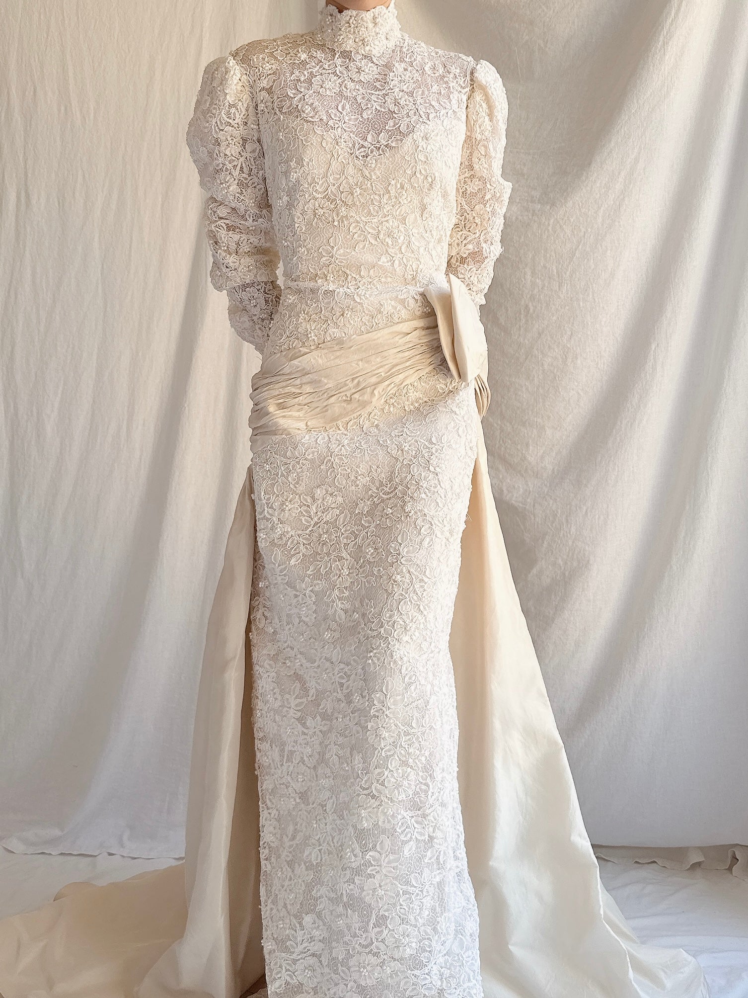 Vintage Jim Hjelm Lace and Silk Tafetta Gown - S/M US 6