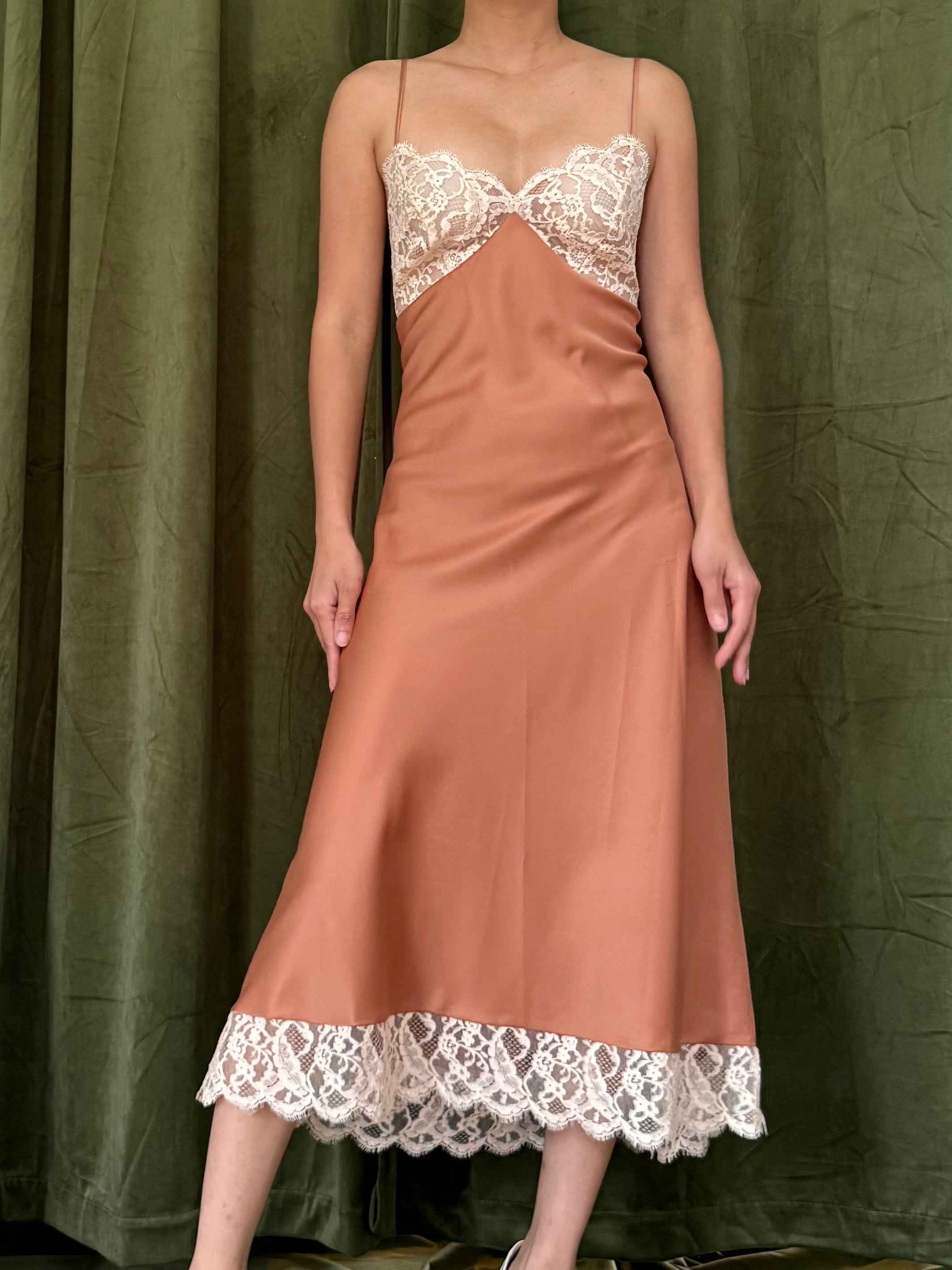 Vintage Rust Slip - M