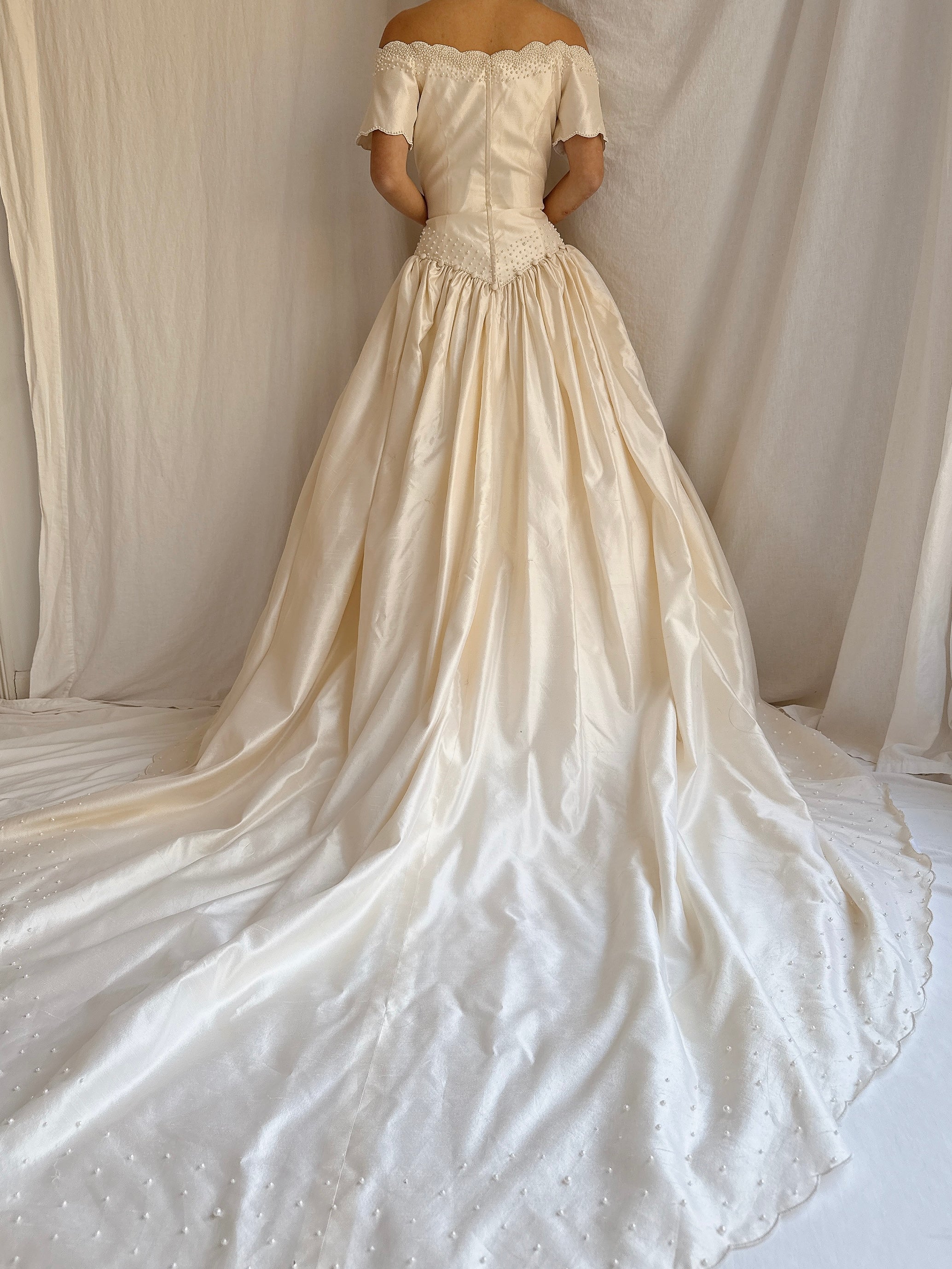 1980s Pearl Beaded Off-the-Shoulder Gown - M/6
