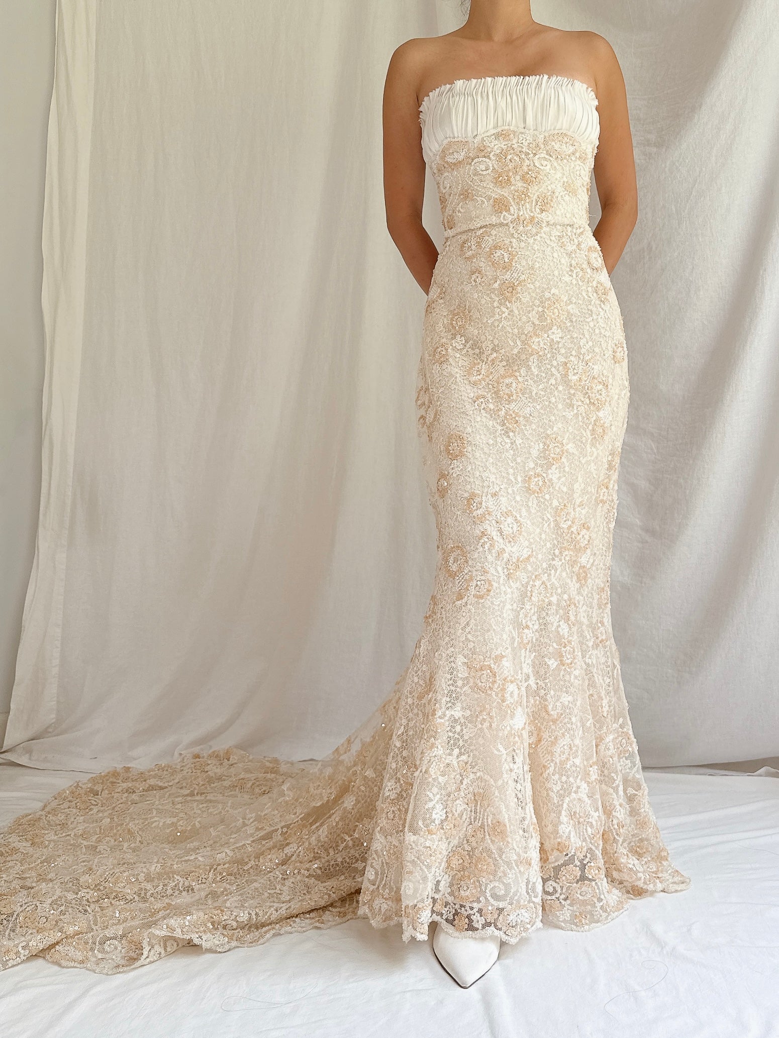 Vintage Pronovias Beaded Lace Gown - M/8