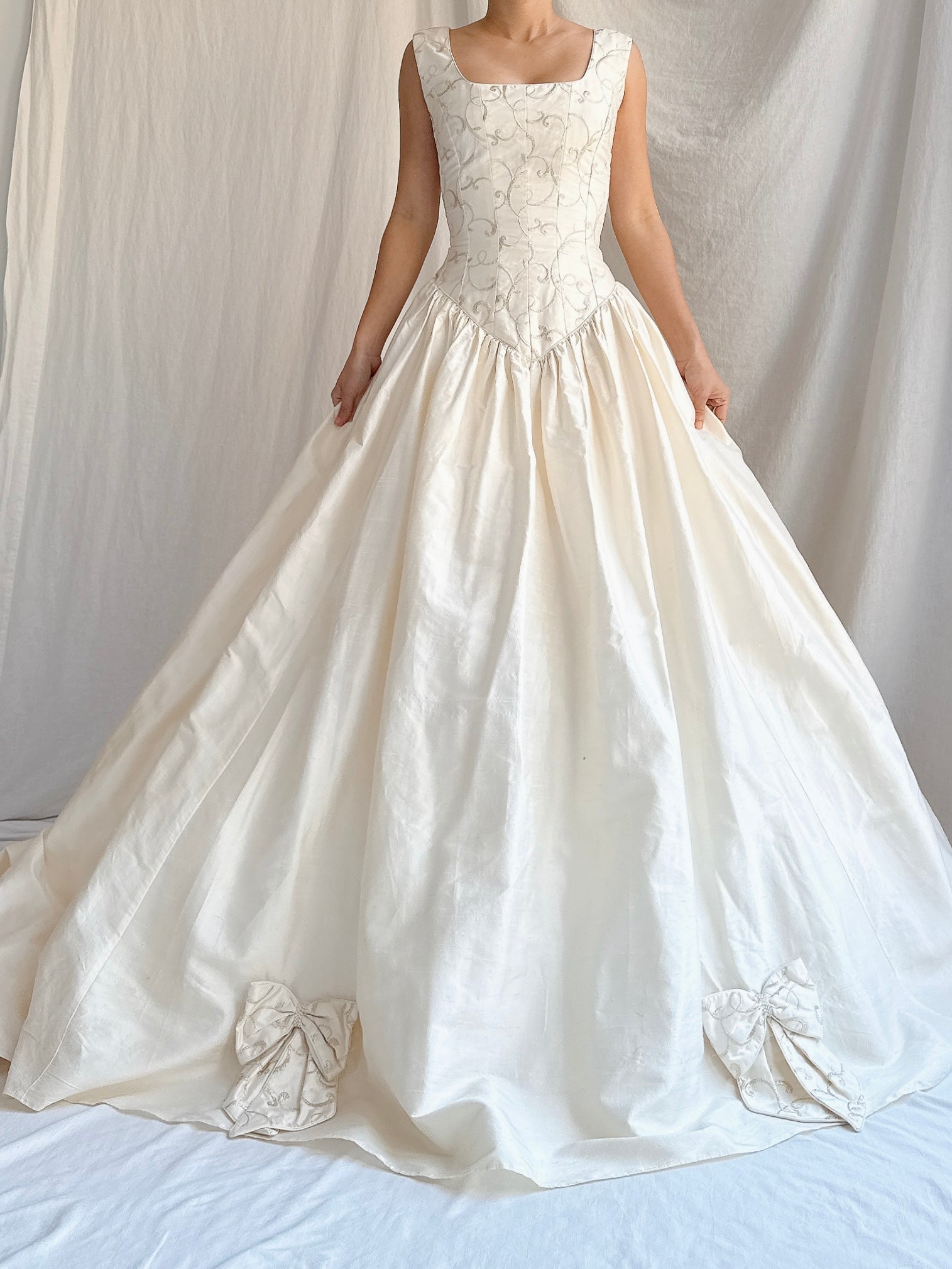 Vintage Raw Silk Basque Waist Wedding Gown - M/UK12