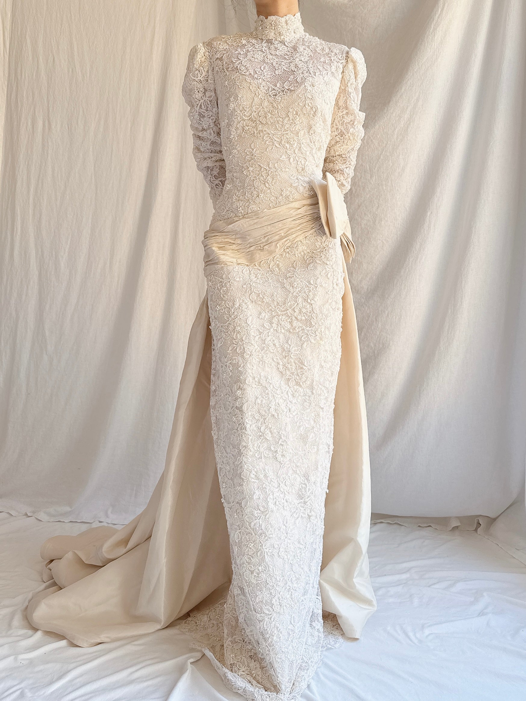 Vintage Jim Hjelm Lace and Silk Tafetta Gown - S/M US 6