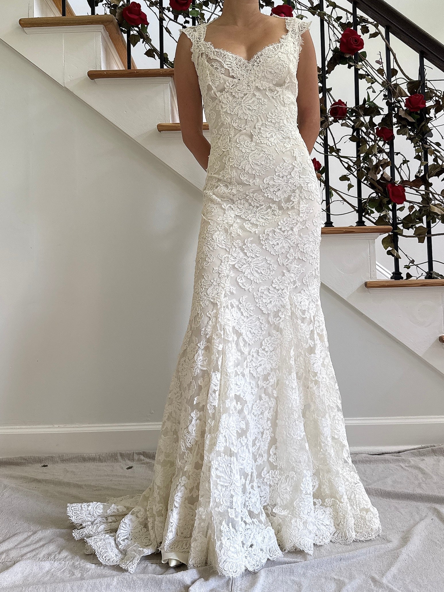 Vintage Monique Llhuilier Lace Gown - XS/S