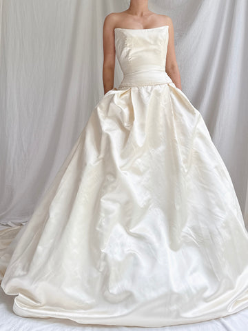 1990s Vera Wang Silk Dropped Waist Gown - S/M