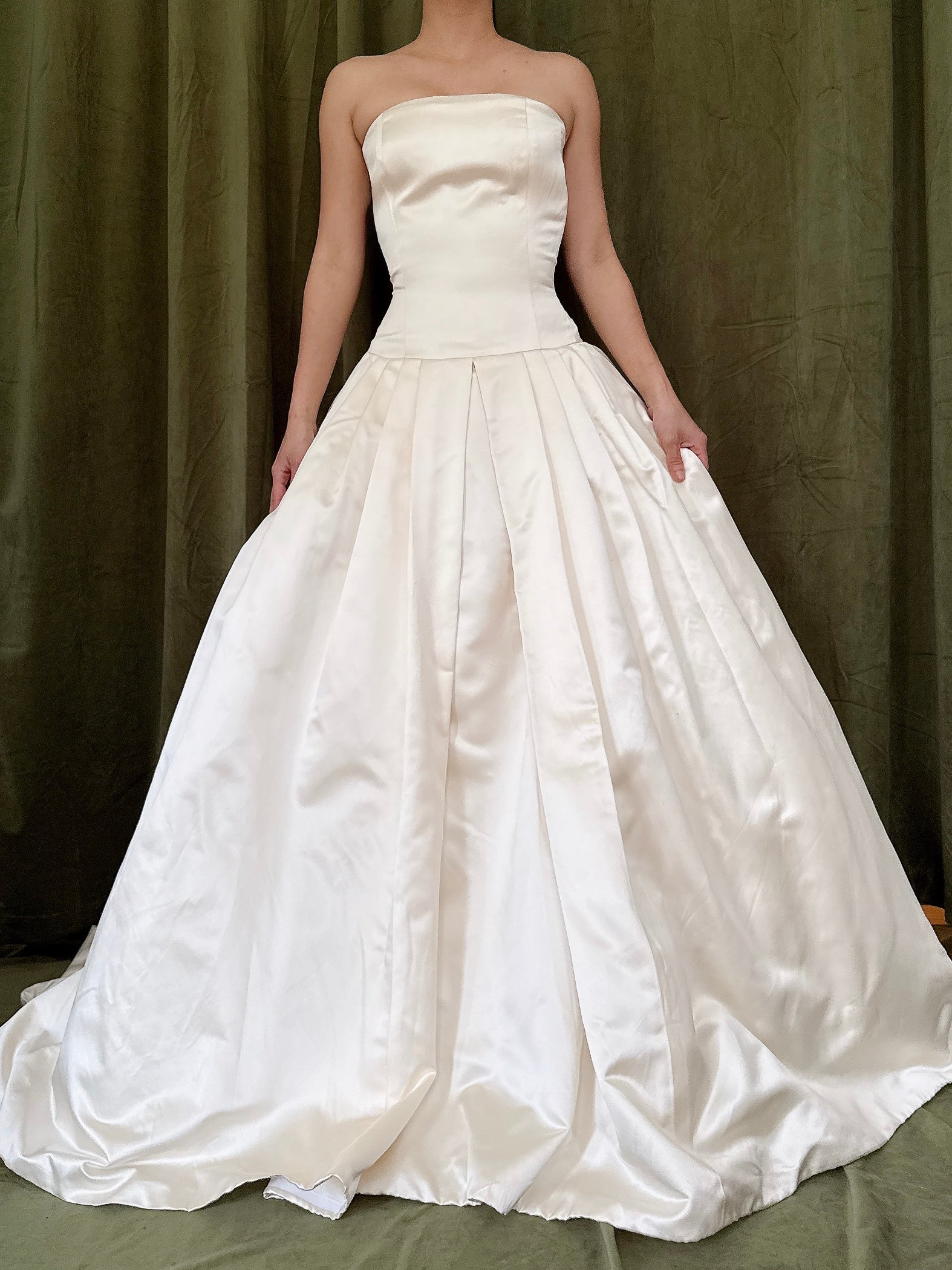 Vintage Romona Kevaza Dress - Size 8- 28W/34B/54L