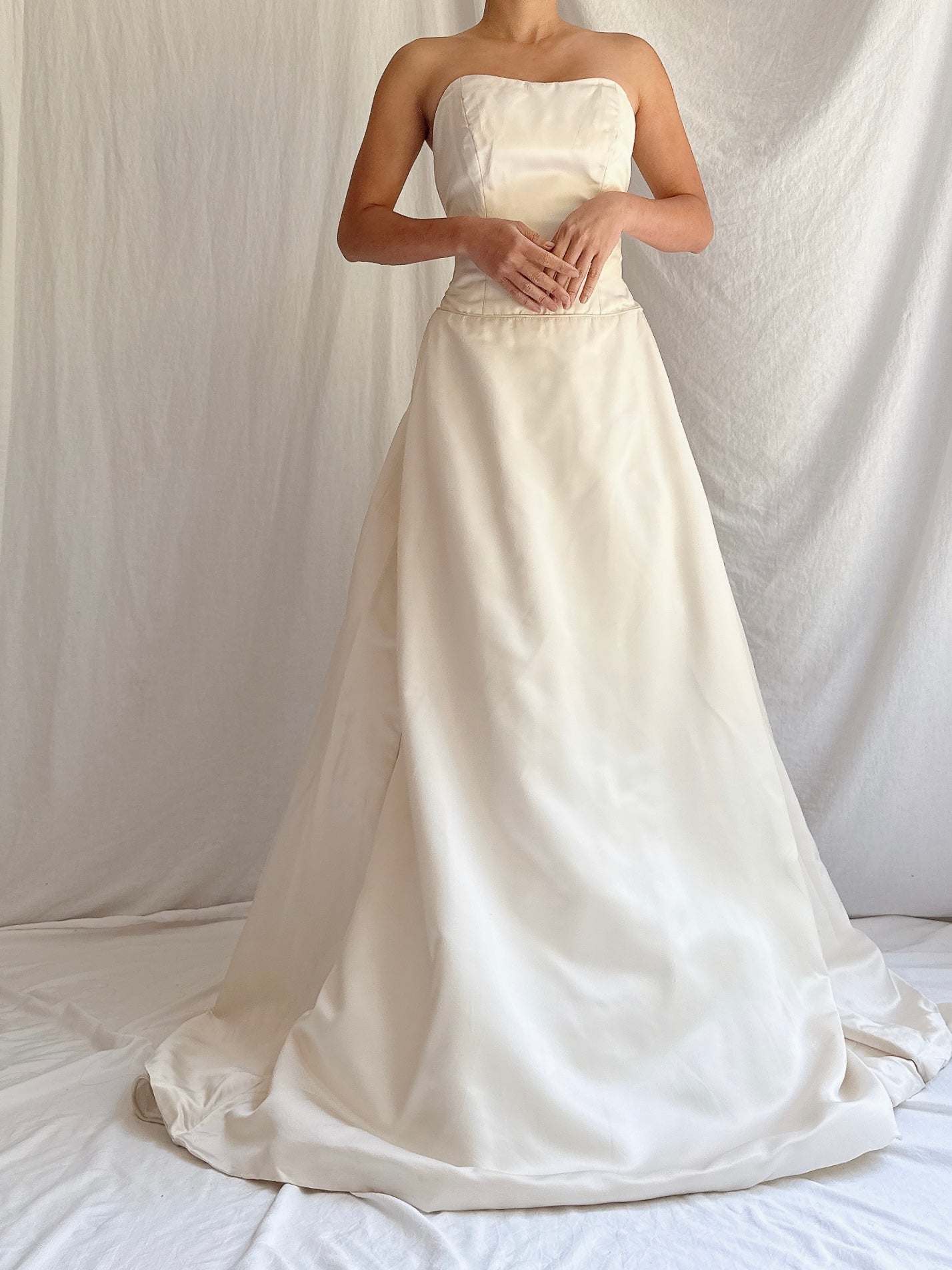 Vintage Couture Bridal Collection Satin Strapless Gown - S/8