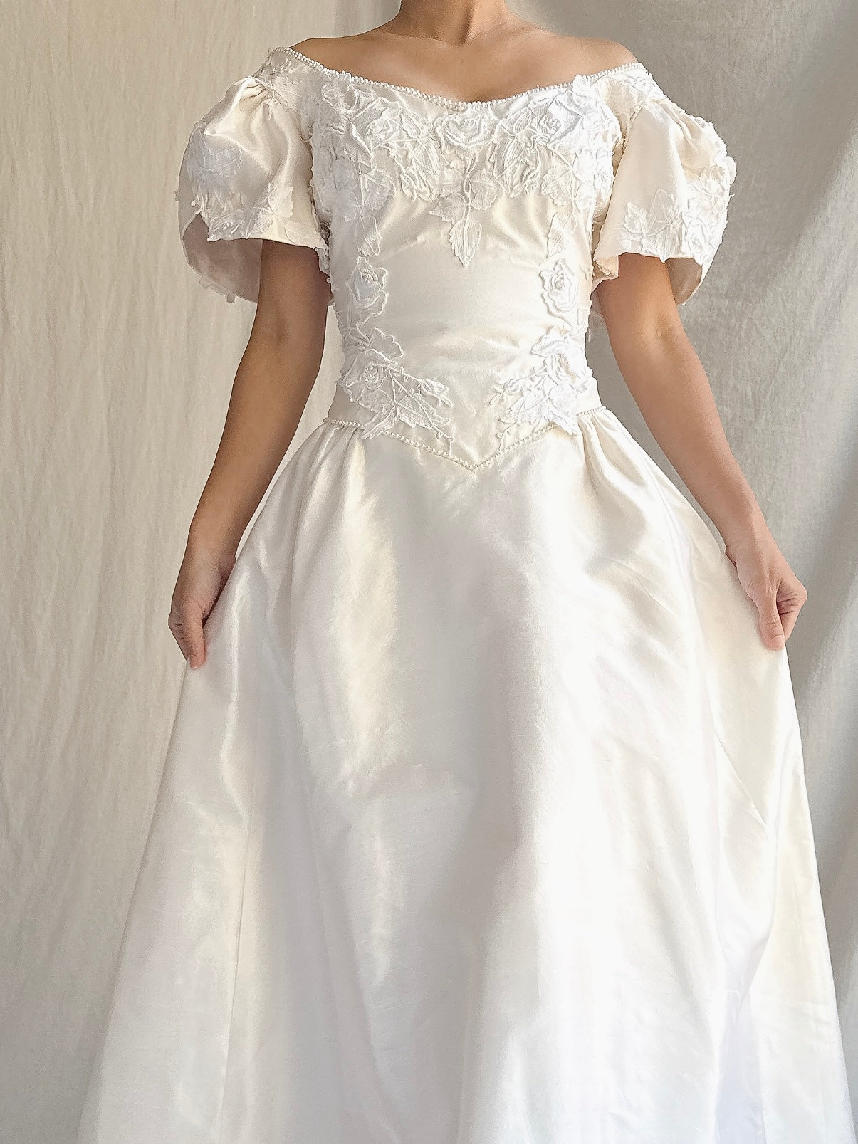 Vintage Silk Embroidered Appliqués Dress - S/M