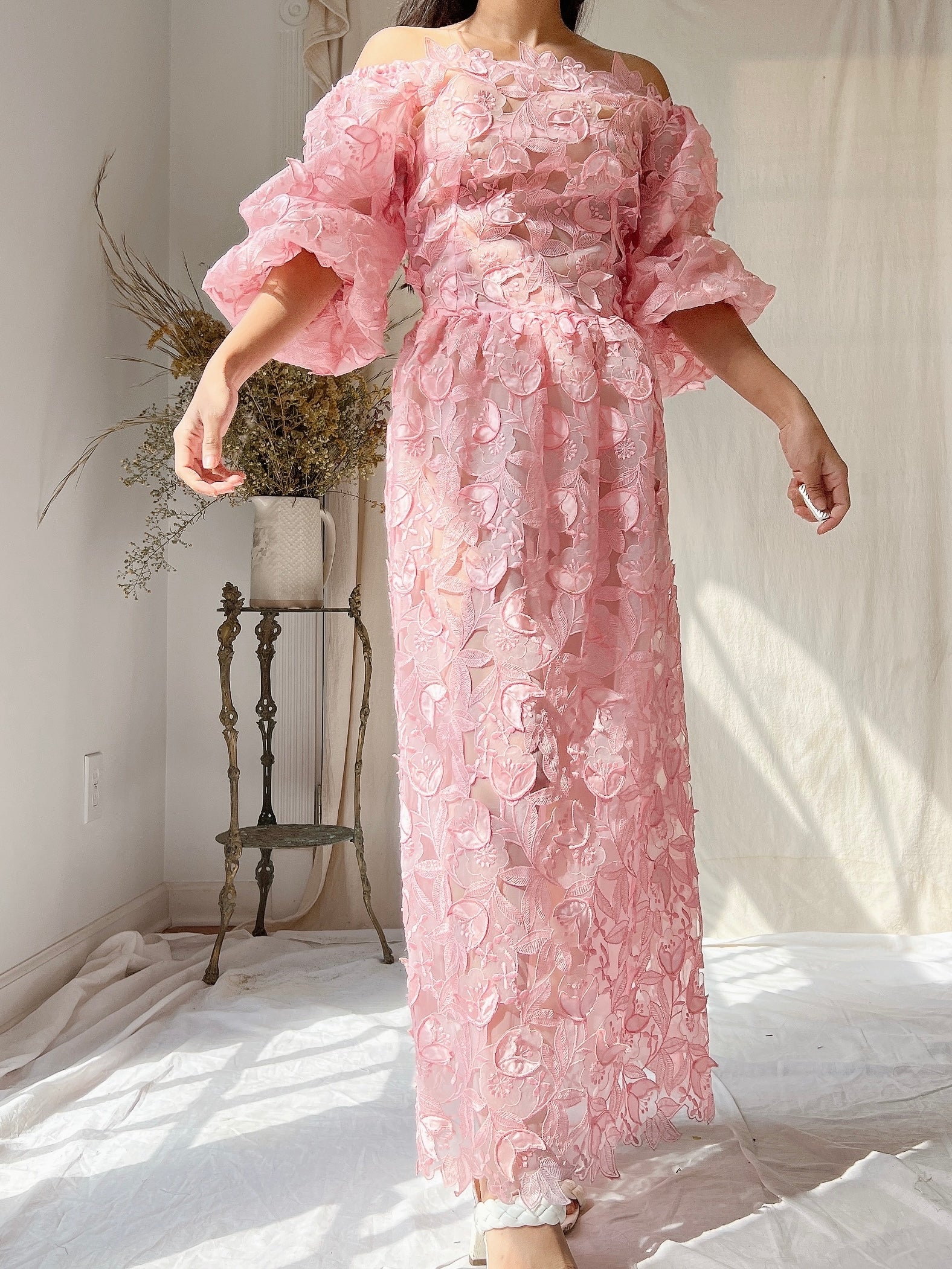 vintage off the shoulder dress Vintage Pink Cutout Off-the-Shoulder Dress - M