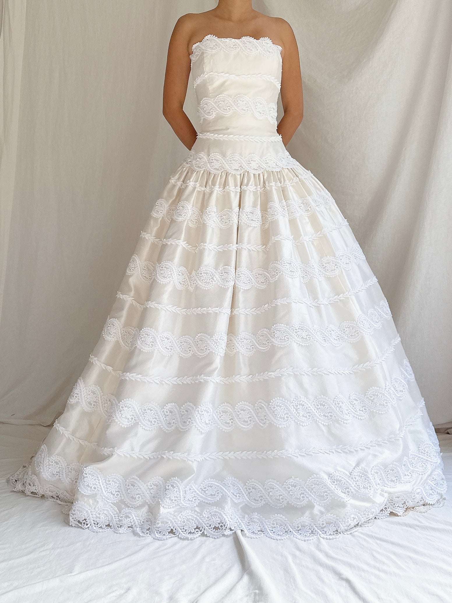 Vintage Silk Embroidered Appliqués Gown - S/6
