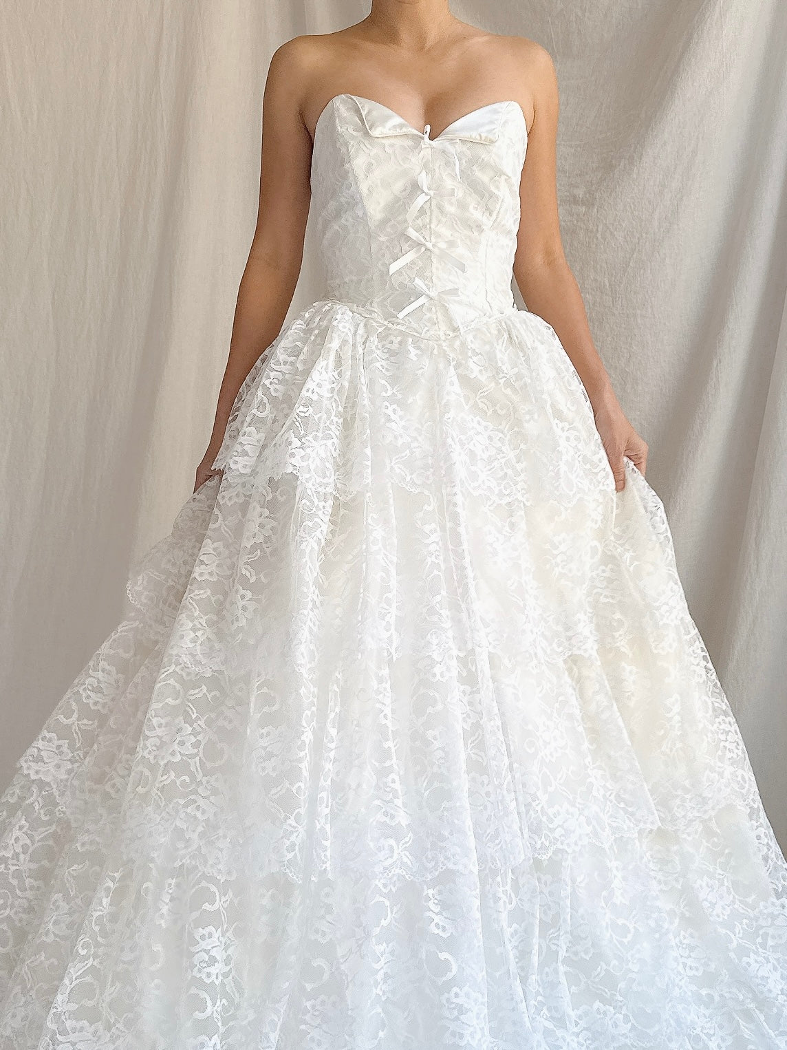 1980s Strapless Lace Gown - XXS