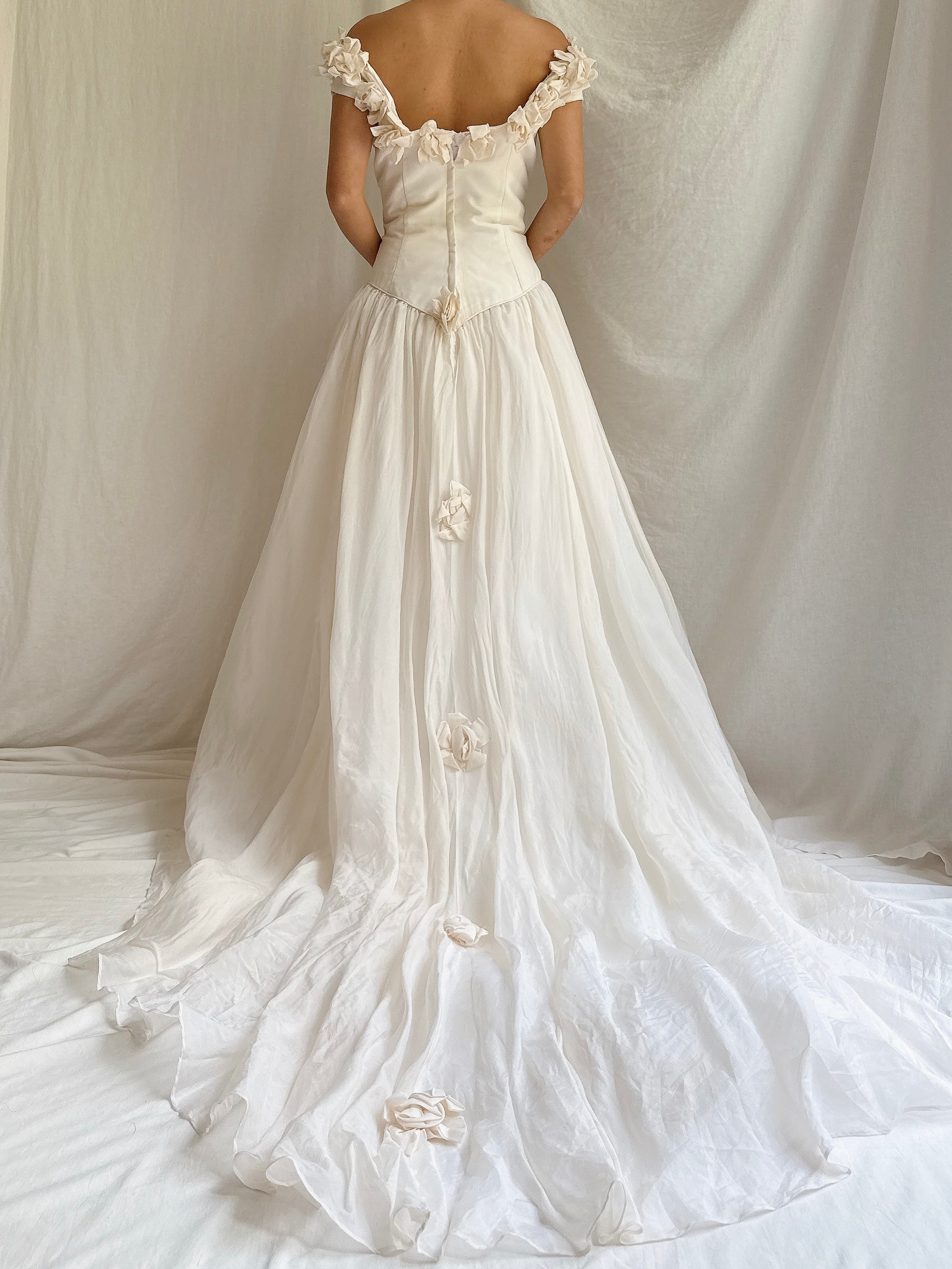 Silk Organza Off-the-Shoulder Gown - M