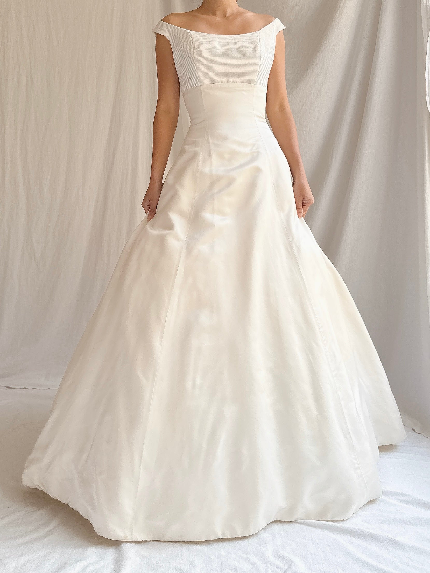 Vintage Monique Llhuilier Portrait Collar Gown - XS/2