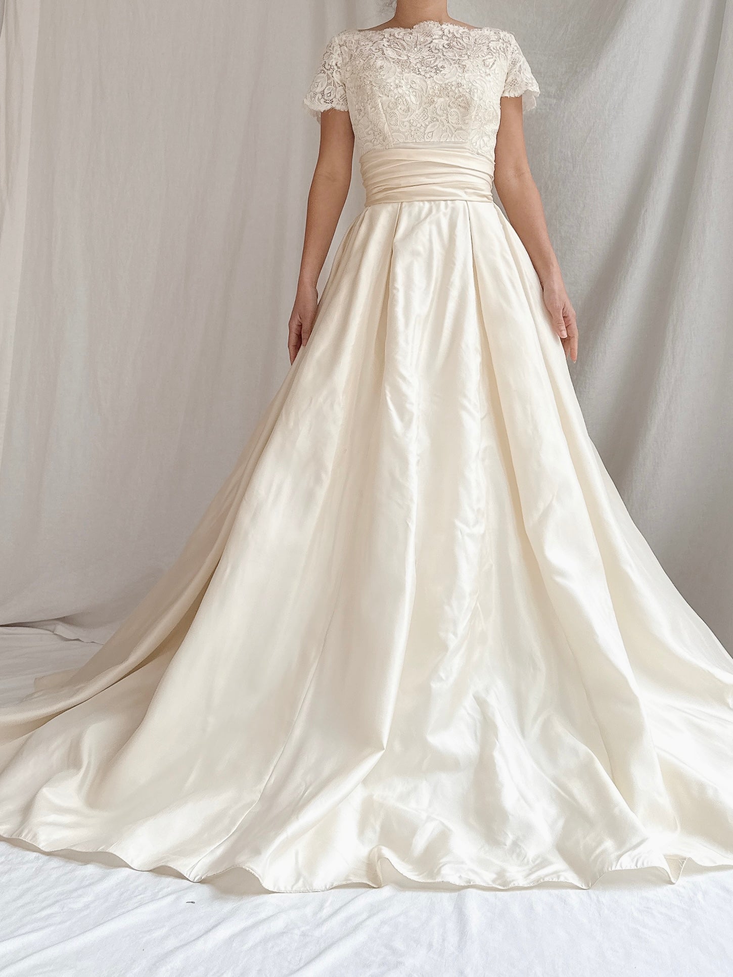 1950s Silk and Lace Gown - S