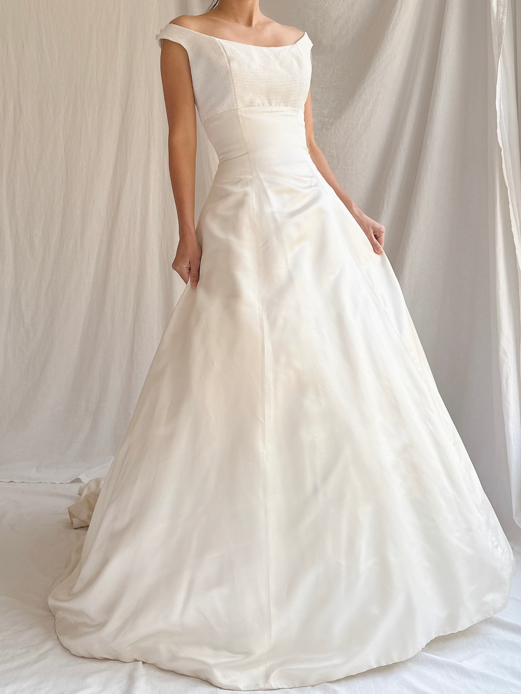 Vintage Monique Llhuilier Portrait Collar Gown - XS/2