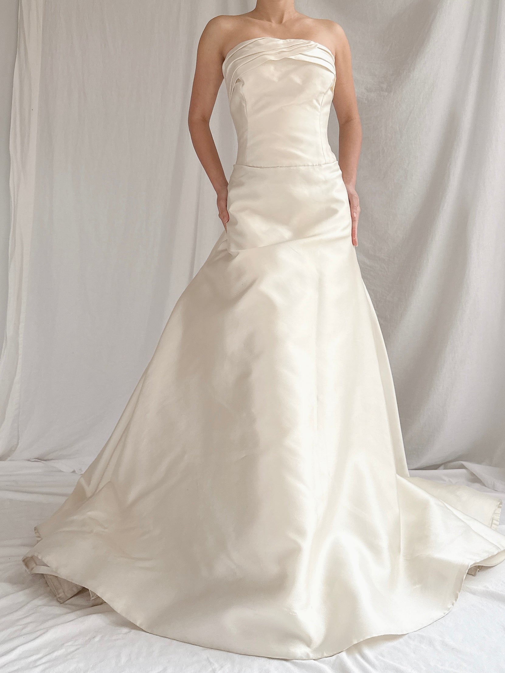 vera wang silk dress FAUSTINA Miss Priss Prom and Pageant store, Lexington, Kentucky, largest selection of Sherri Hill prom gowns