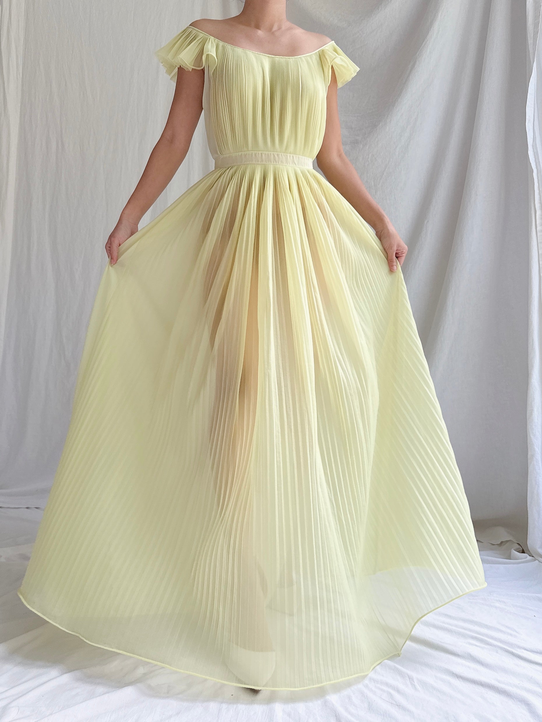 1950s Tricot Nylon Pleated Slip - S