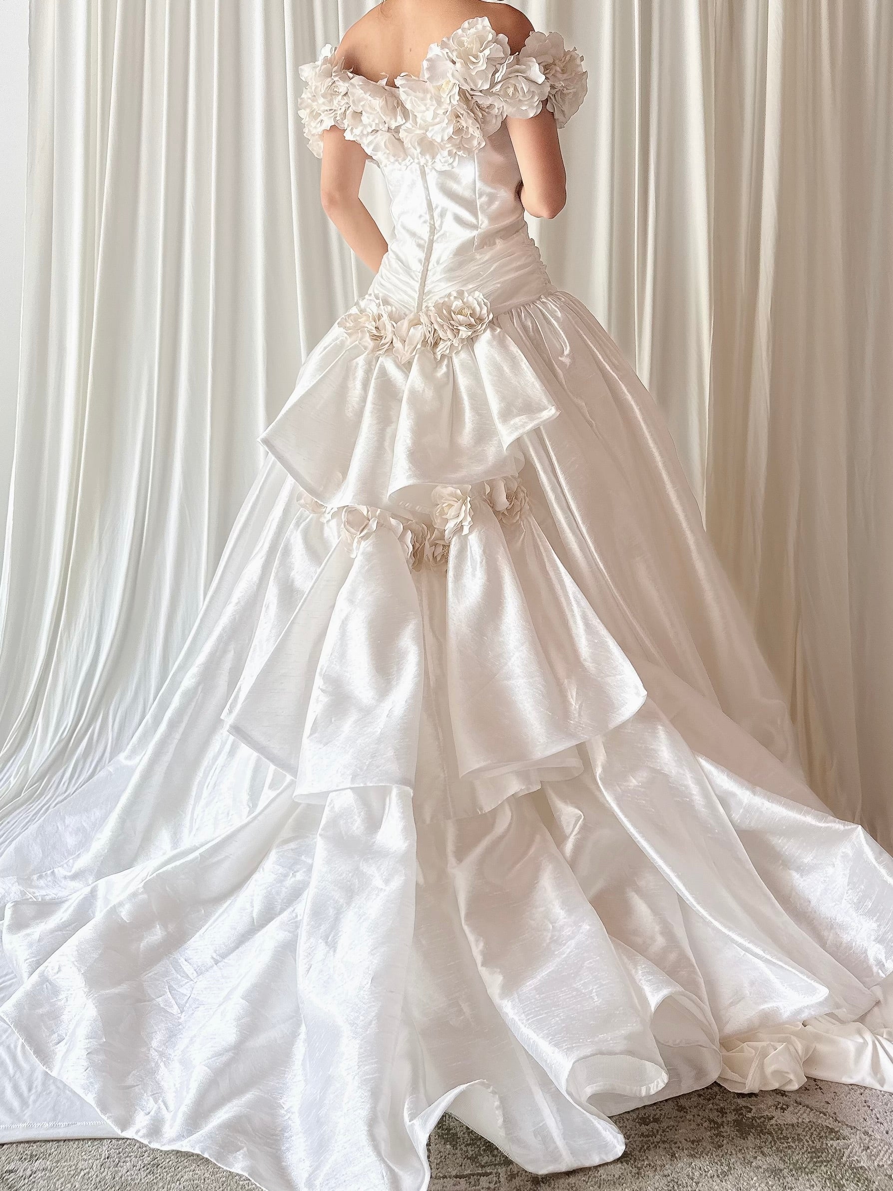1980s Taffeta Rosette Gown - M/L