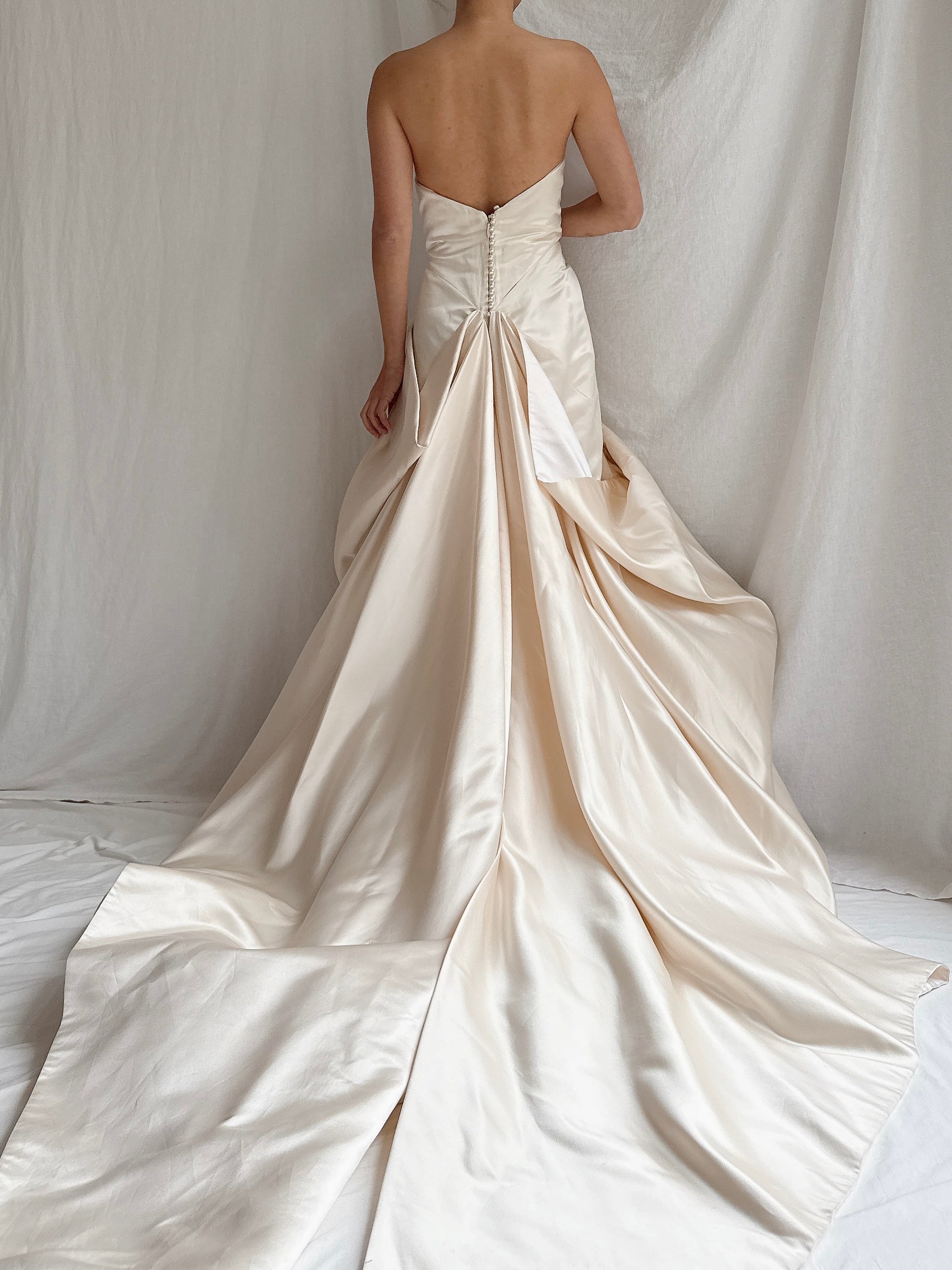 00 Anna Maier/Ulla Maija Couture Silk Draped Gown - M/8