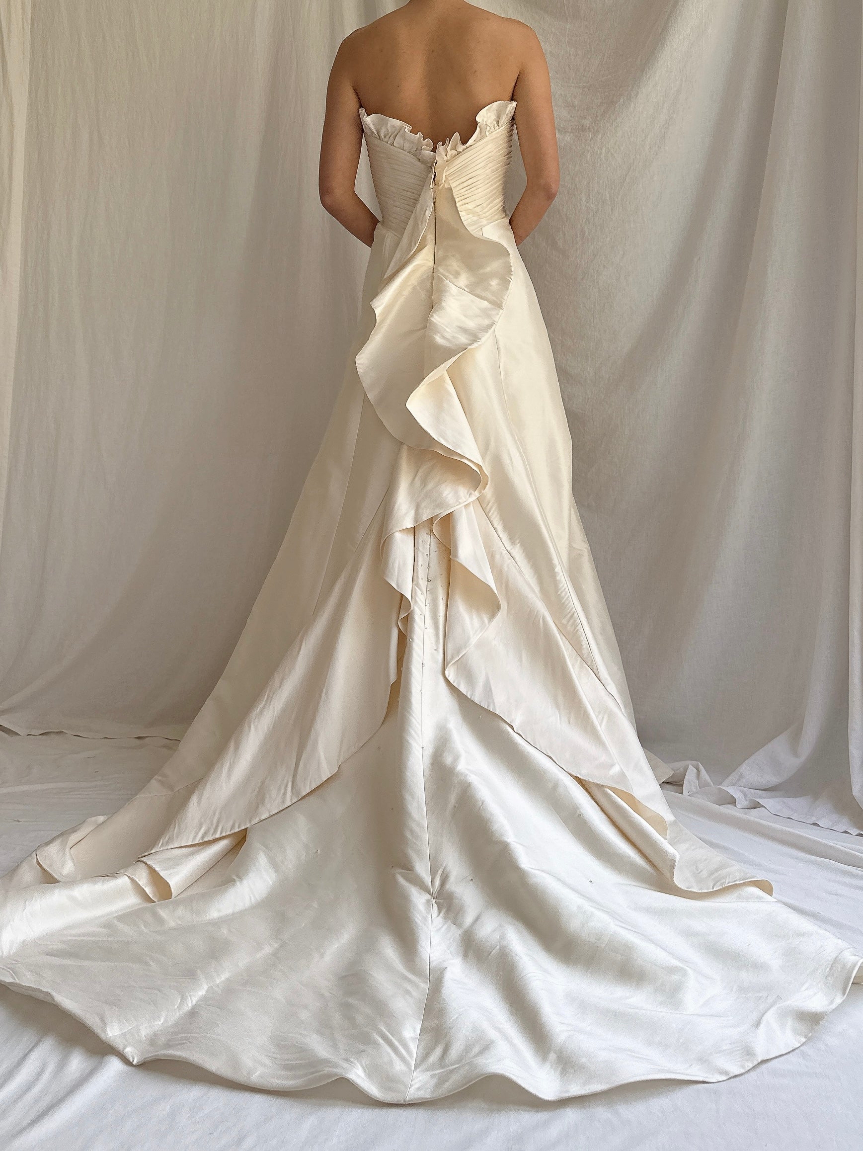 Vintage Strapless Silk Ruffled Gown - M/8