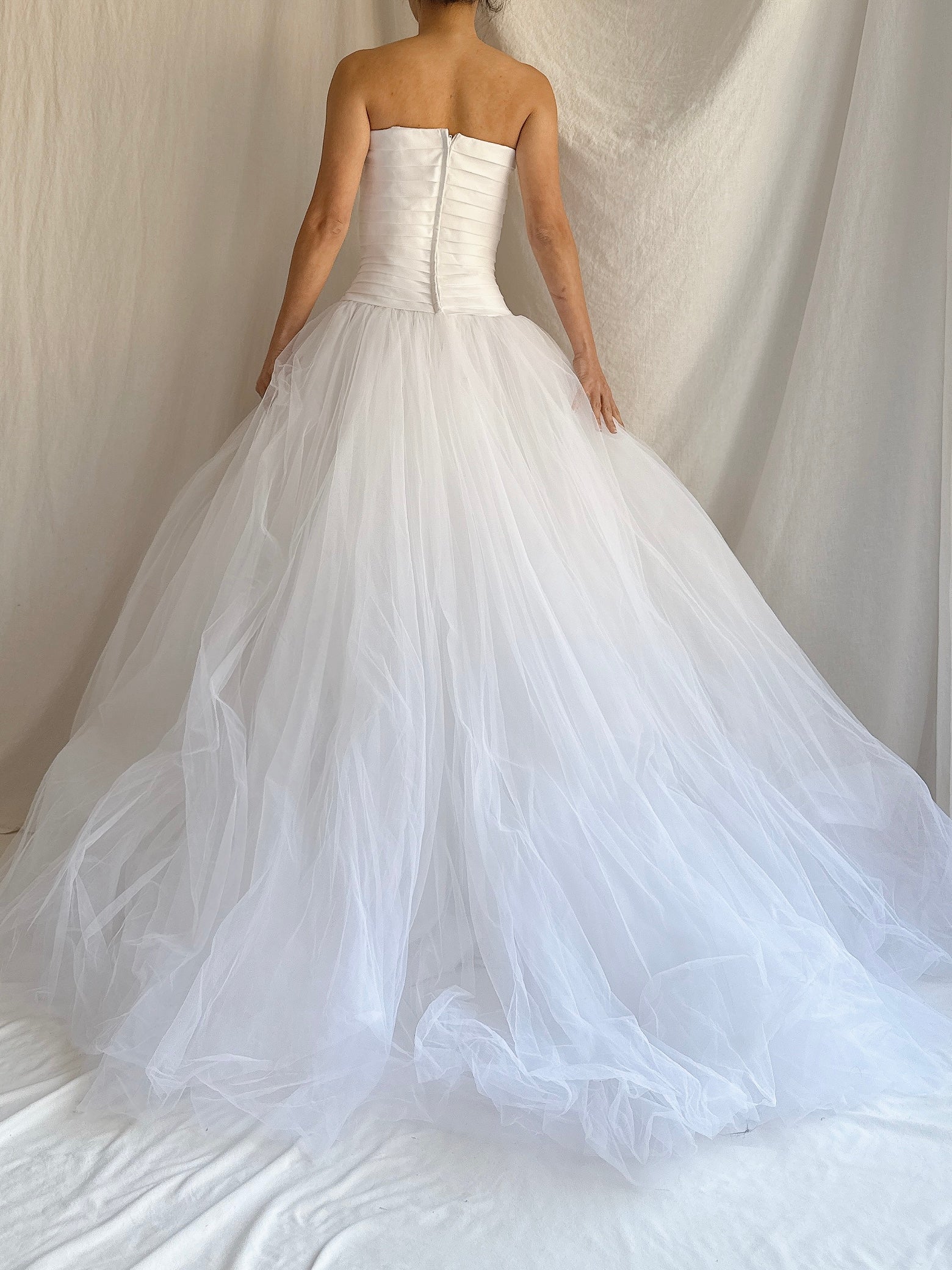 1990s Oleg Cassini White Tulle Gown - M/8