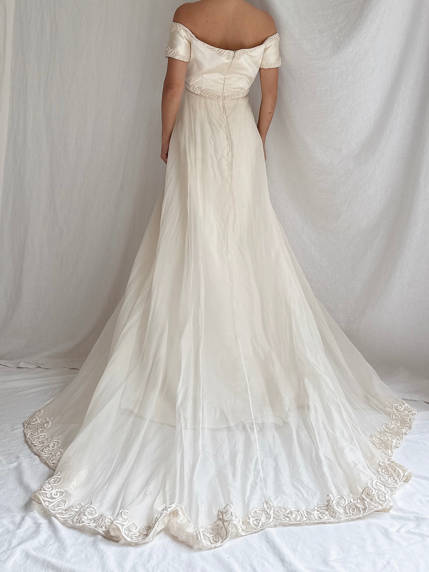 1990s Reem Acra Silk Organza and Charmeuse Gown - S/M 6