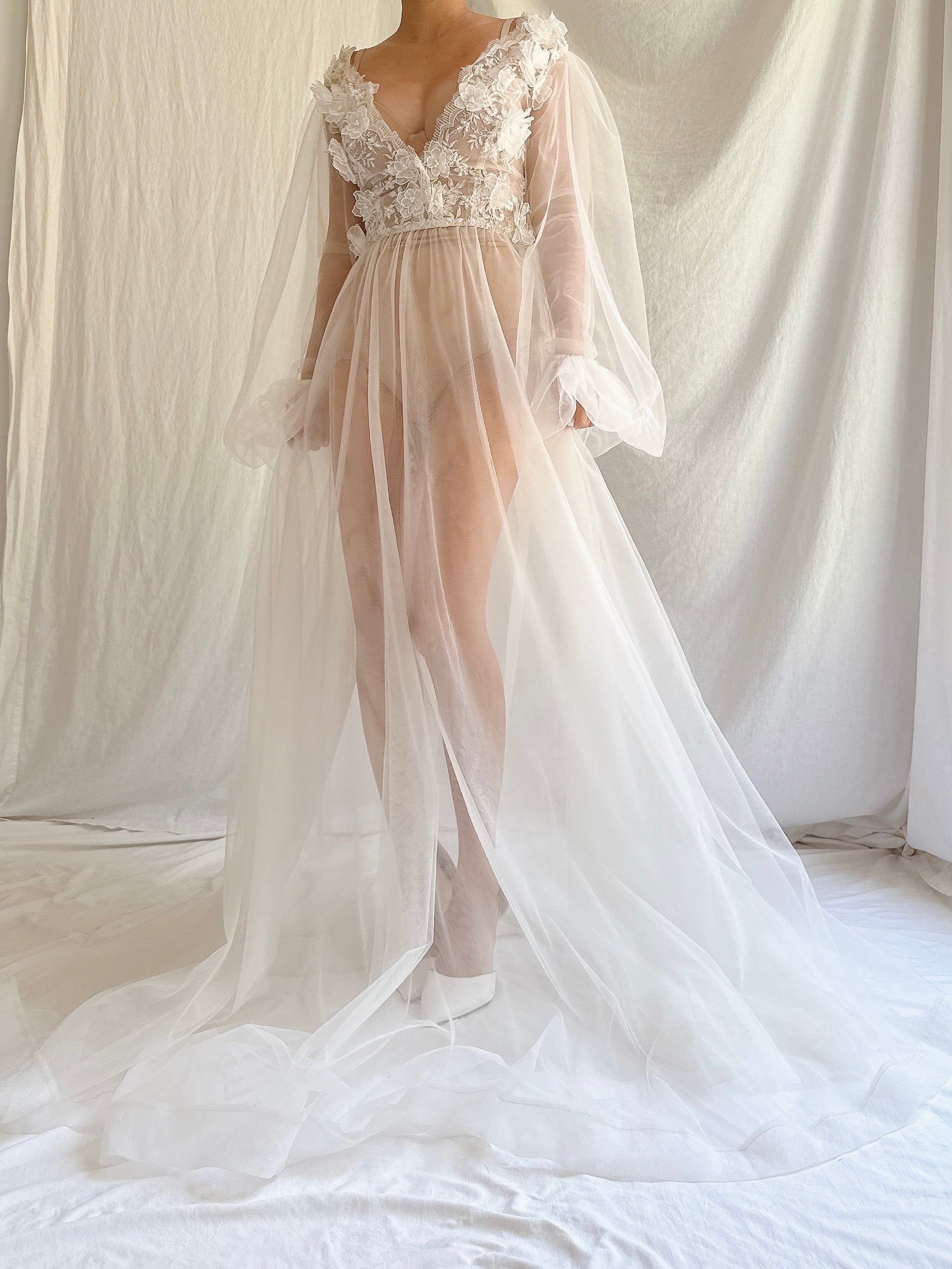 gossamer silk dress Ulla Johnson | Women's Gossamer Gown in with Feather Embroidery in Brown Silk Chiffon A-line Size 0 | Black Tie | Evening | Wedding Guest