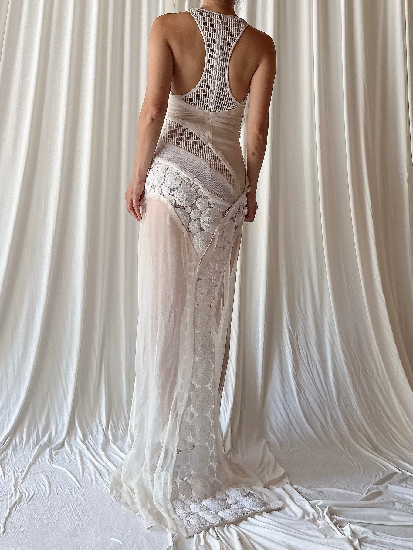 2014 Vera Wang Silk Embroidered Gown - S/2/4