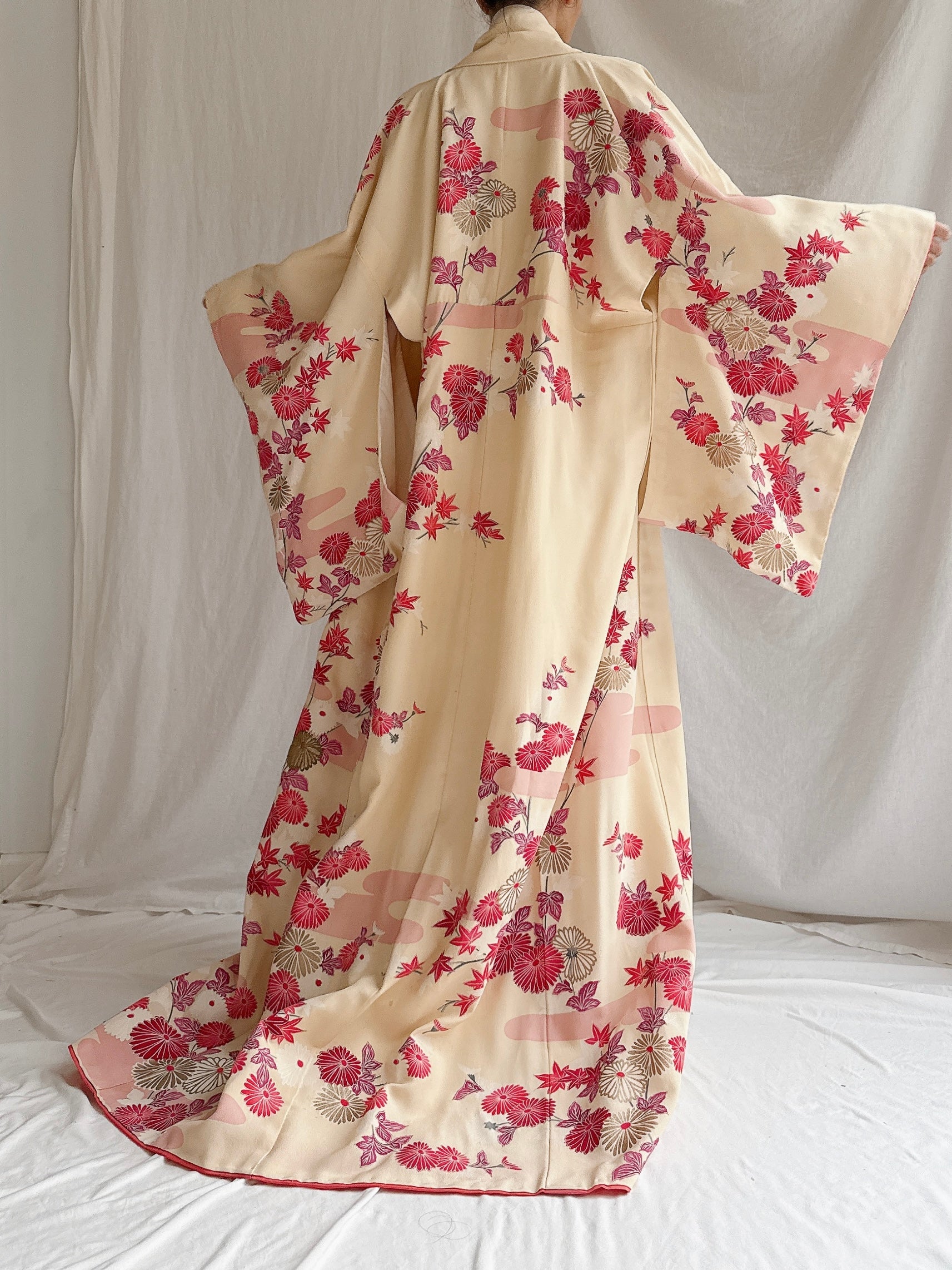 Vintage Silk Floral Kimono - OSFM