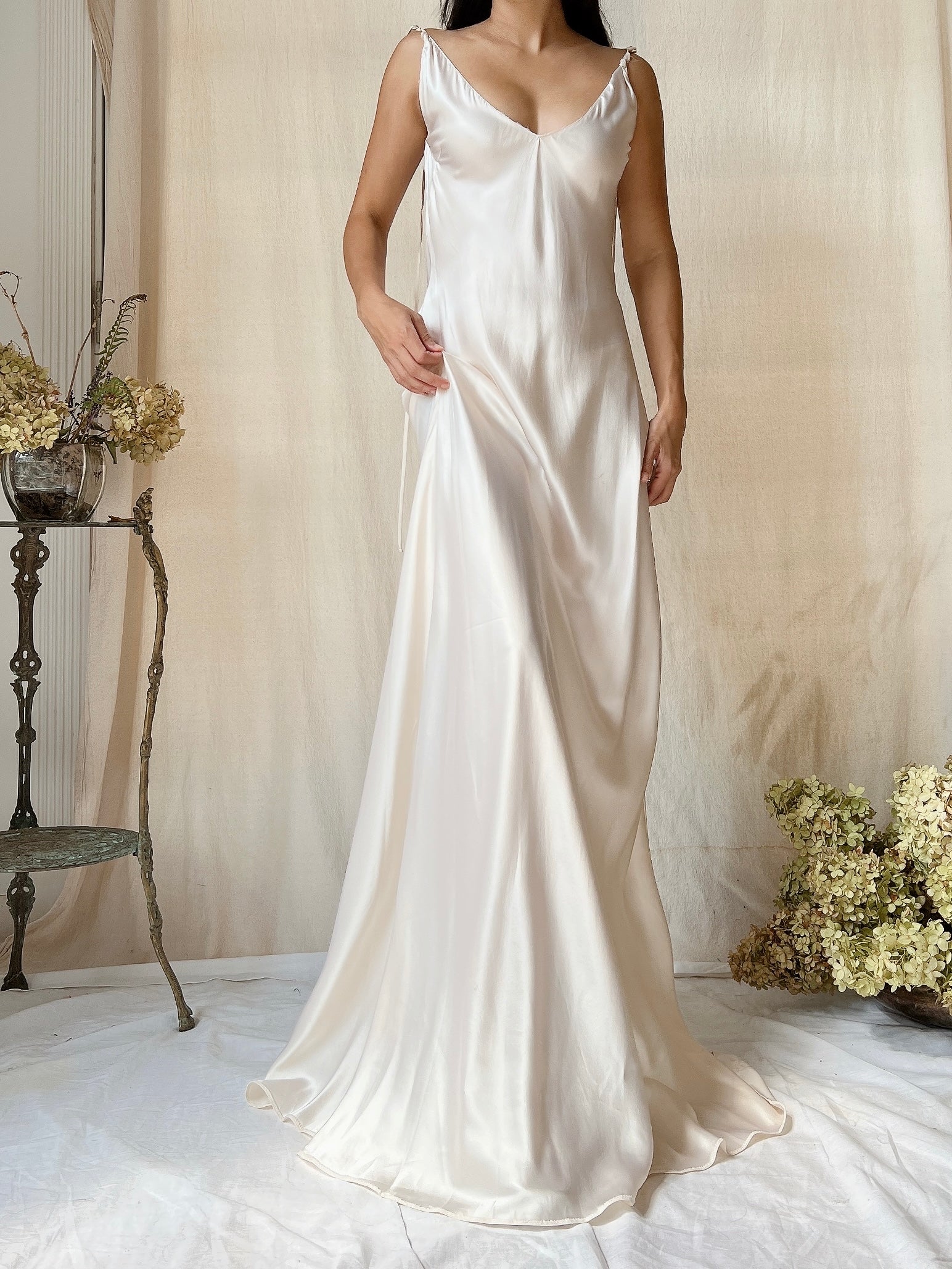 Evening Dress 1940s White Dress Satin Halter Silver Ivory Satin Dresses RESERVED 1930s Ivory Silk Satin Evening Dress 1940s White Dress Satin Halter Silver Ivory Satin Dresses RESERVED 1930s Ivory Silk Satin