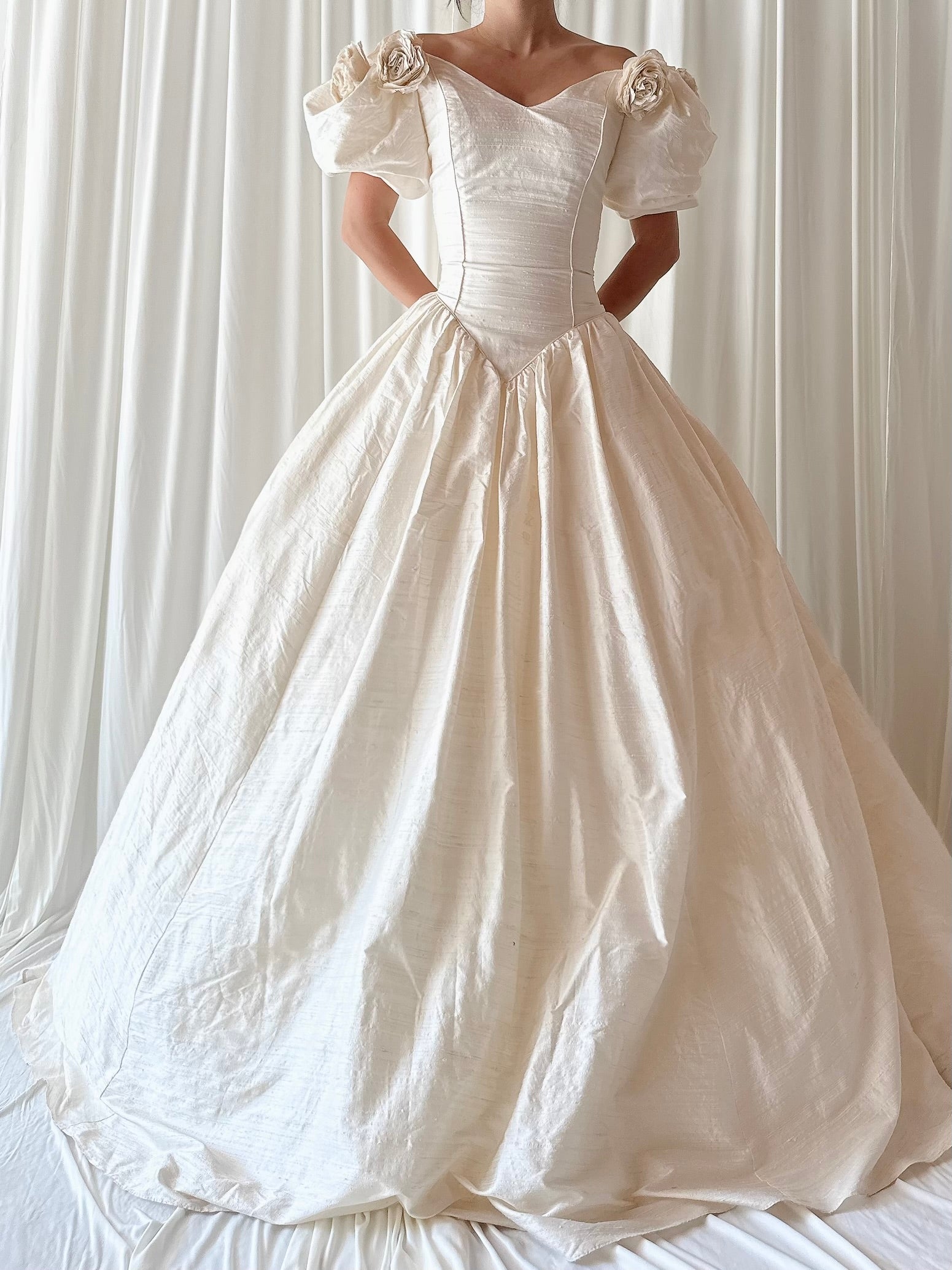 Vintage Raw Silk Puff Sleeve Flower Gown - M/8