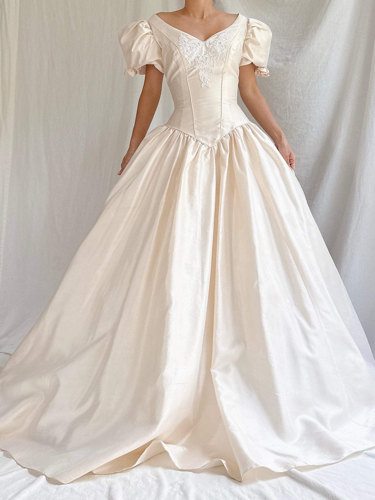 1990s Vintage Silk Puff Sleeve Gown - S/4