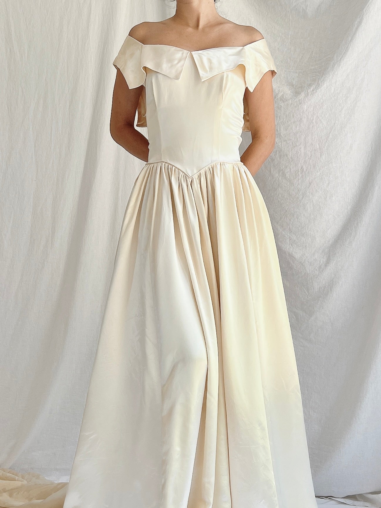 1940s Candelight Satin Basque Waist Gown - S