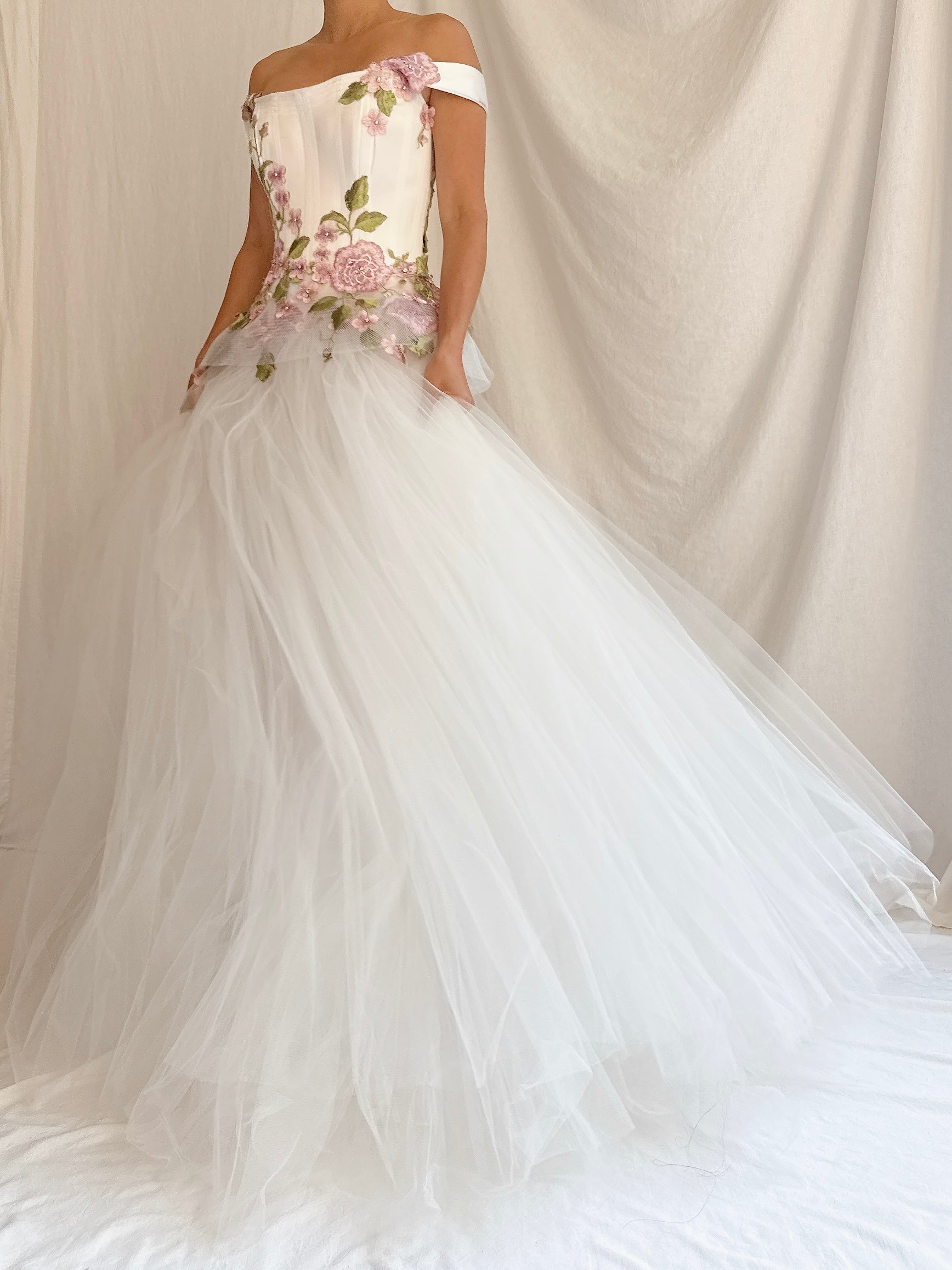 00 Juan Carlos Pinera Tulle Bustier Gown - XXS/00