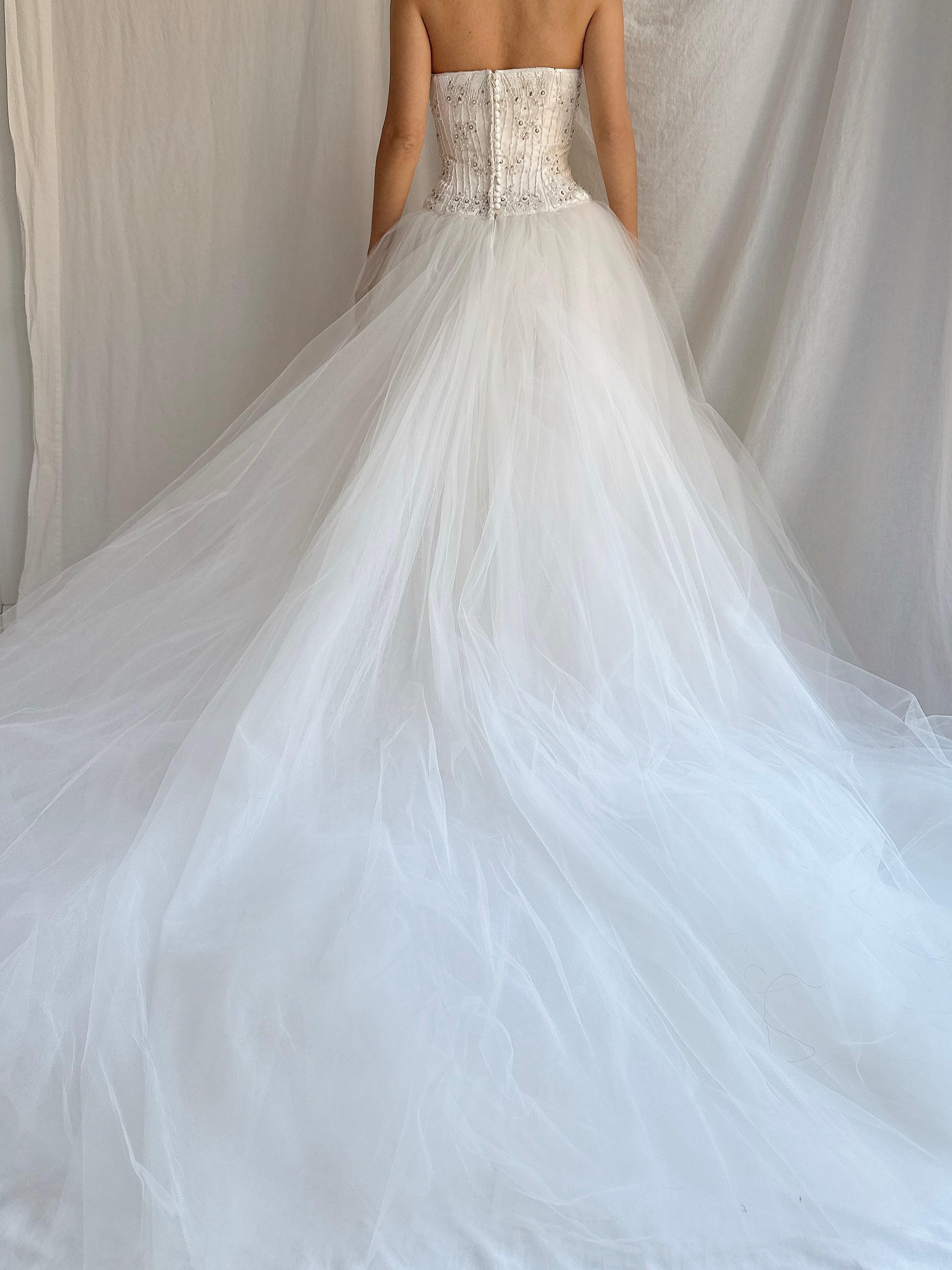 Vintage Paula Varsalona Couture Silk and Tulle Wedding Gown - M/8