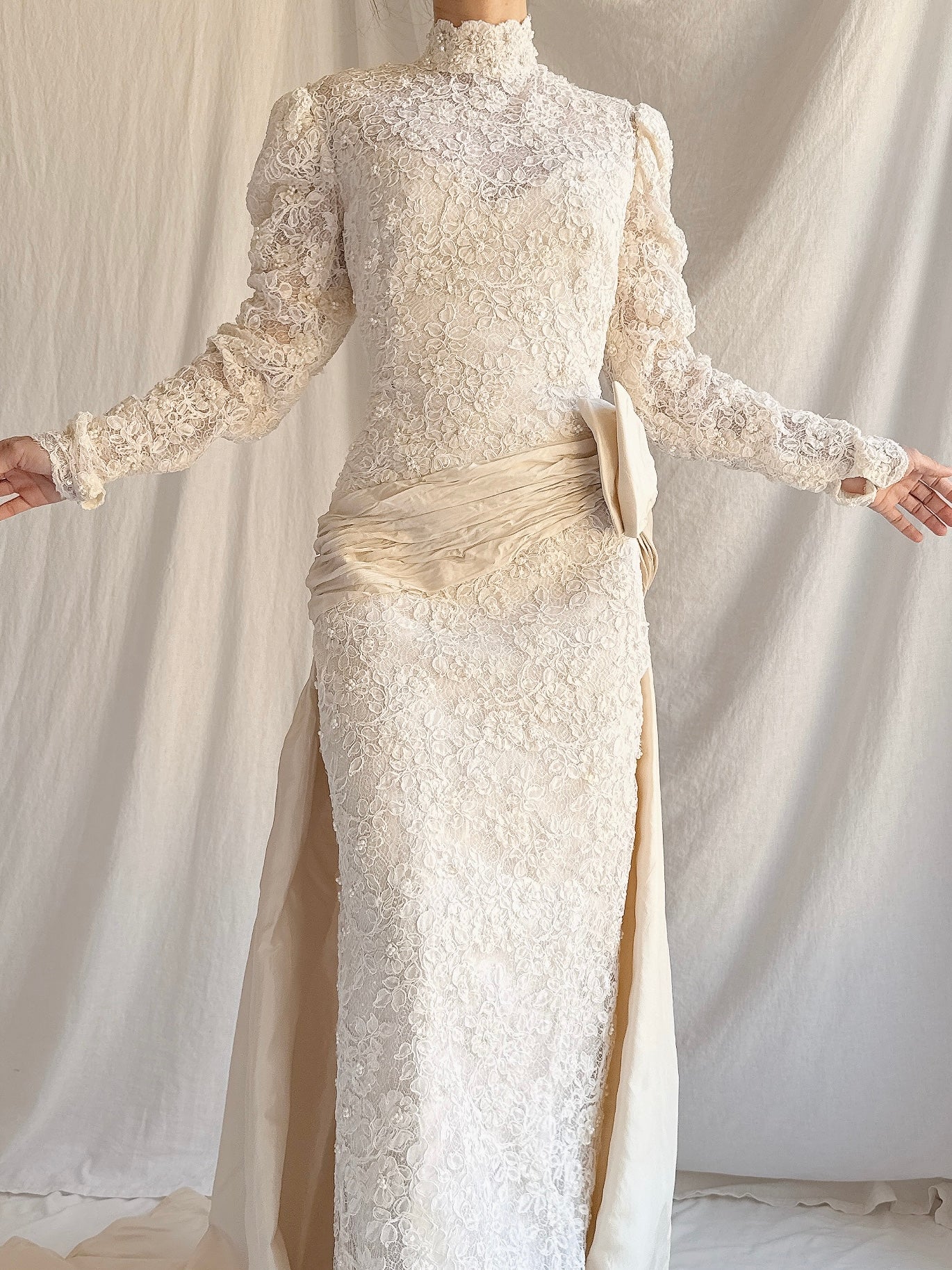 Vintage Jim Hjelm Lace and Silk Tafetta Gown - S/M US 6