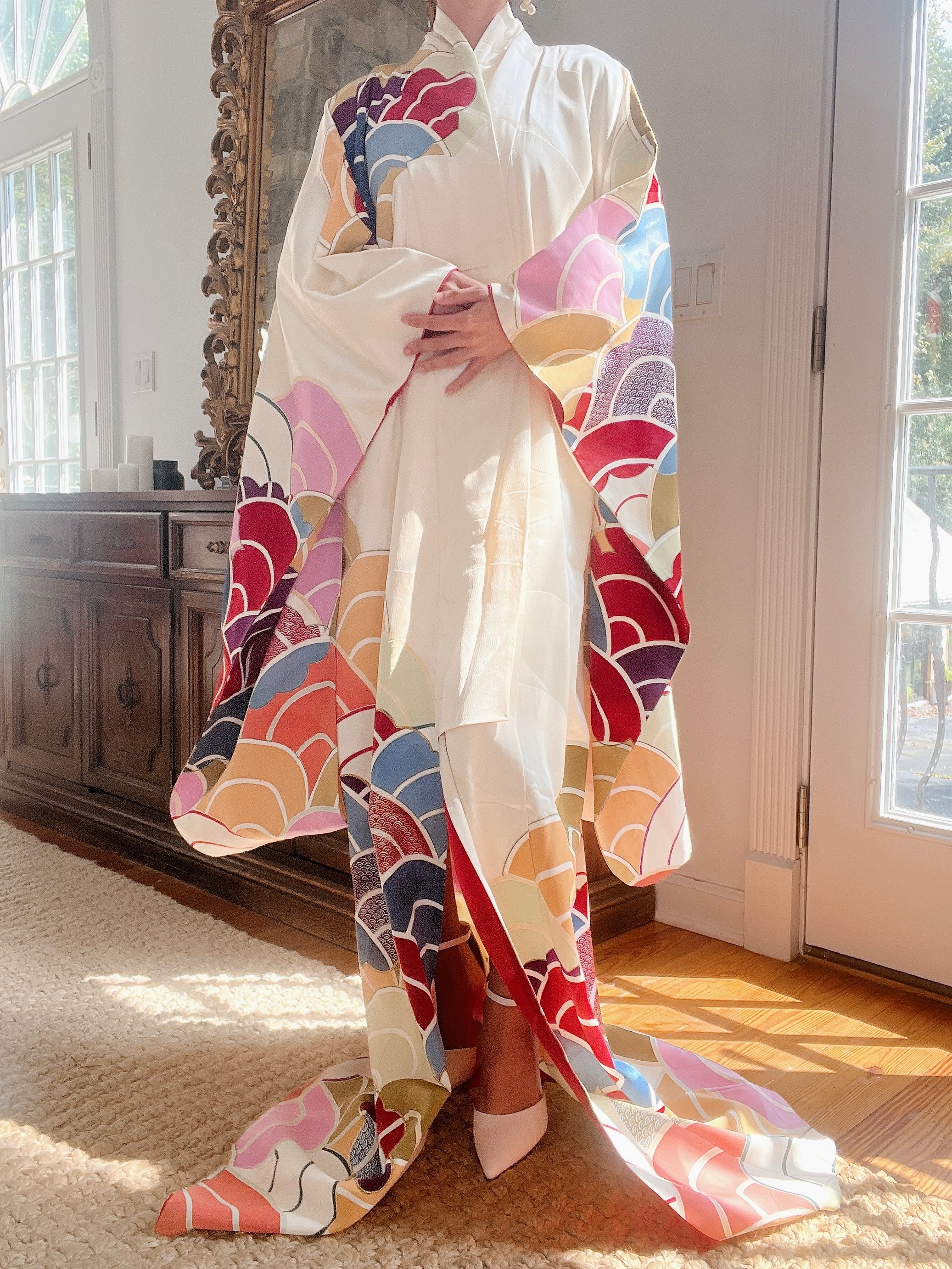 Vintage Silk Scalloped Beige Kimono - OSFM