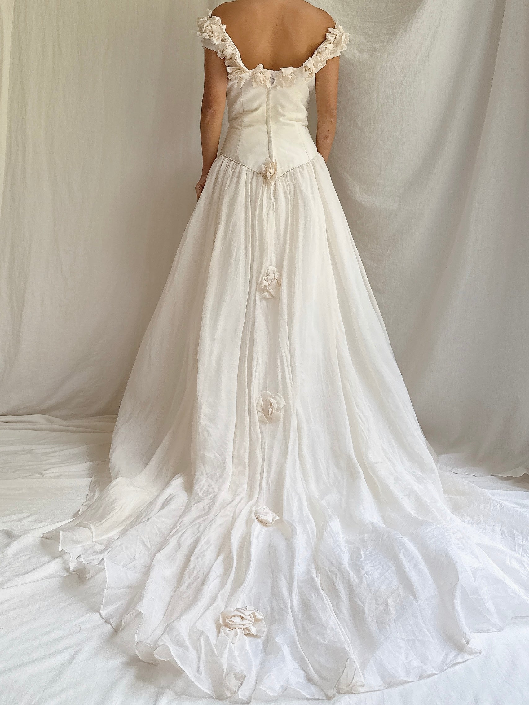 Silk Organza Off-the-Shoulder Gown - M