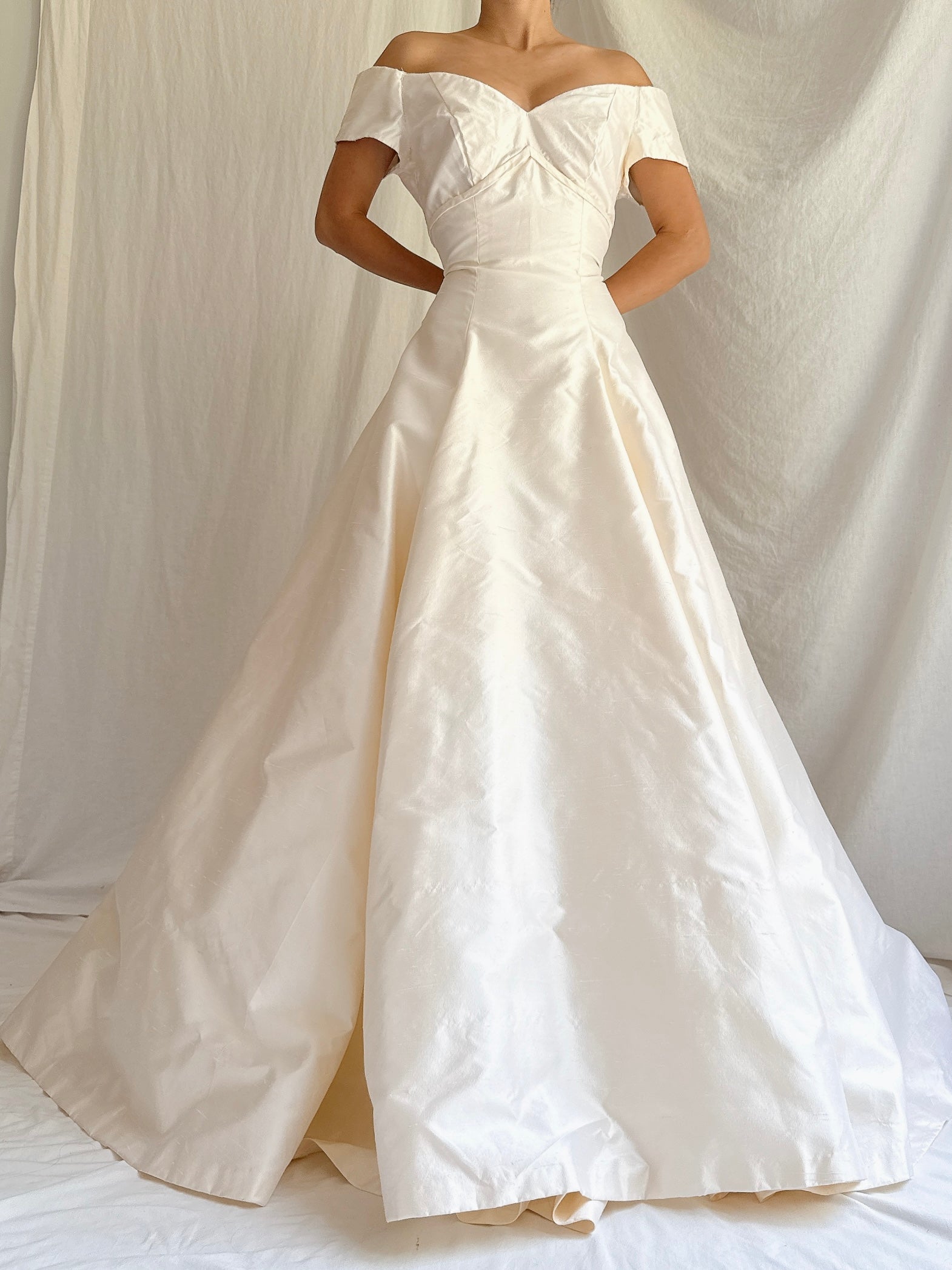 Vintage Silk Wide-Neck Gown - S