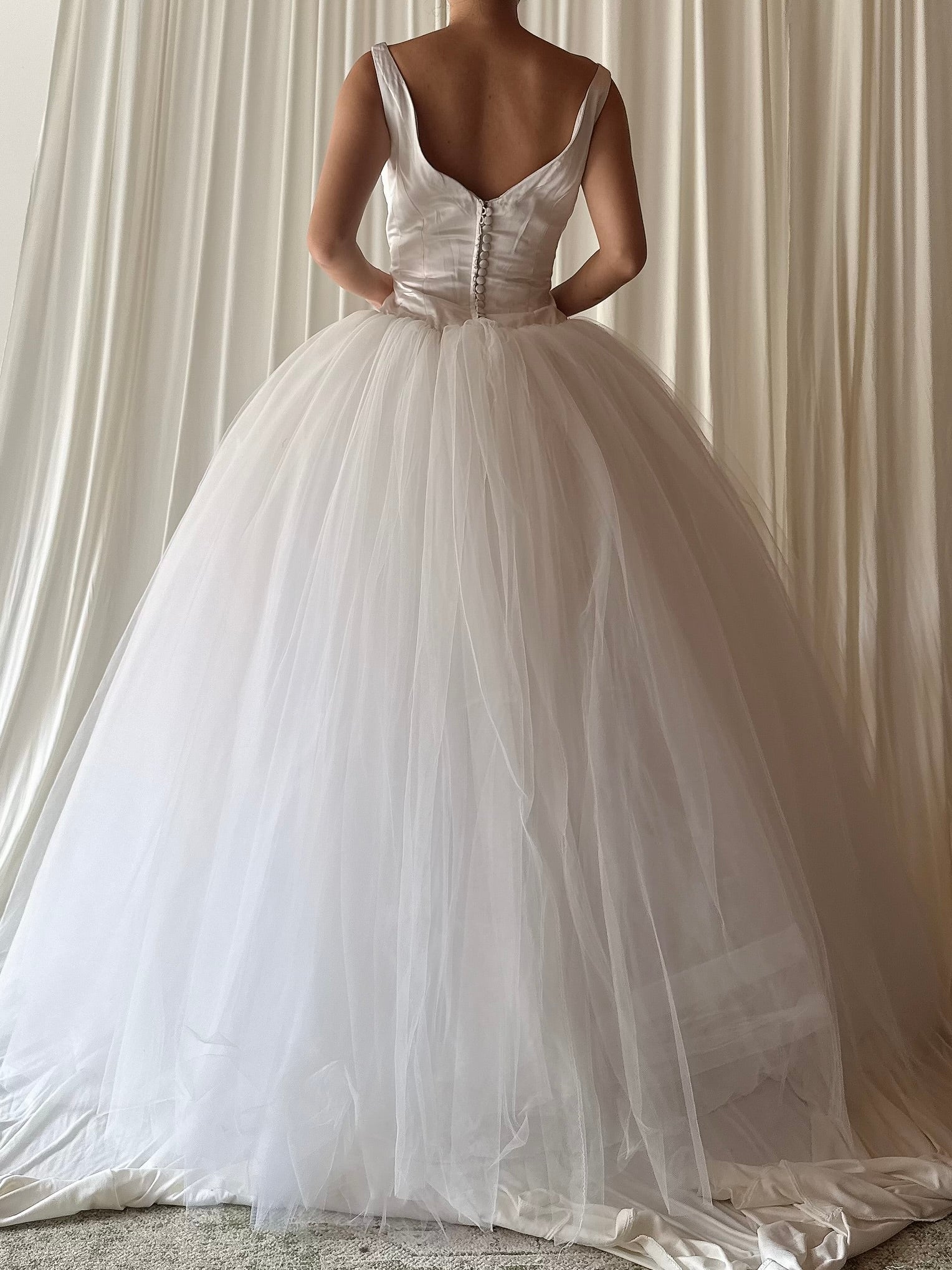 1990s Silk and Tulle Gown - M/6