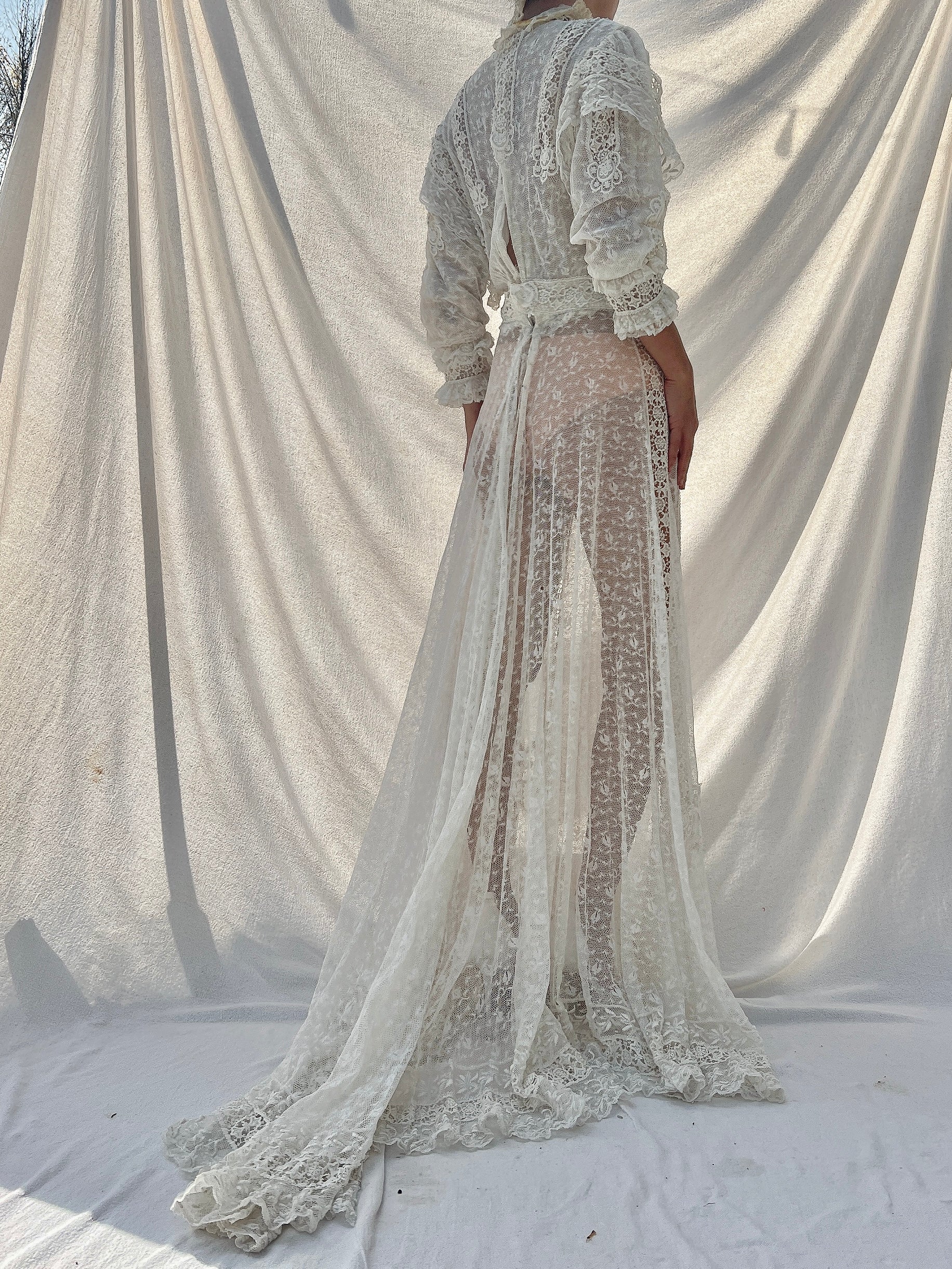 Antique Lace Gown - XS