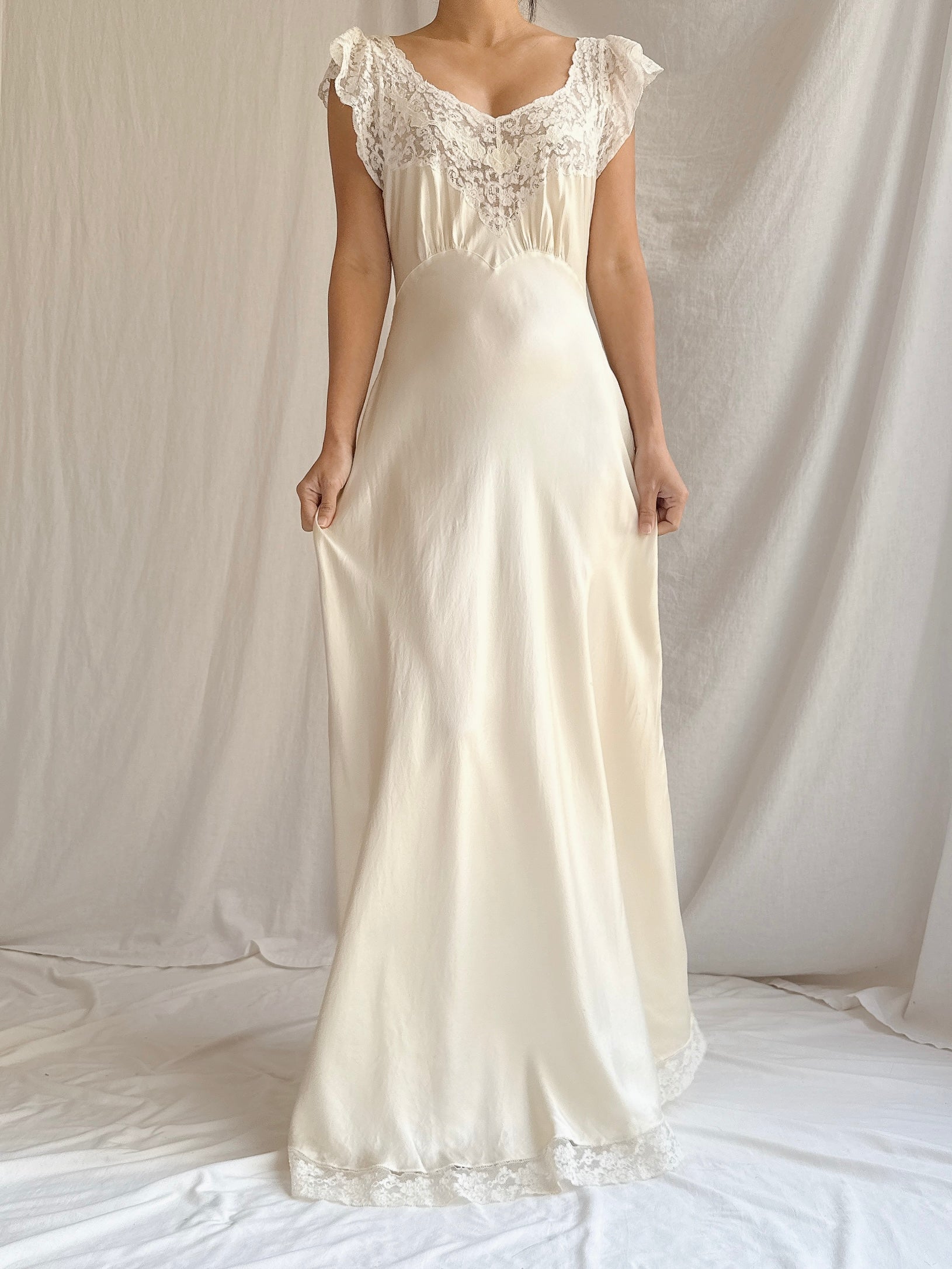 1930s Silk and Lace Slip Dress - XS