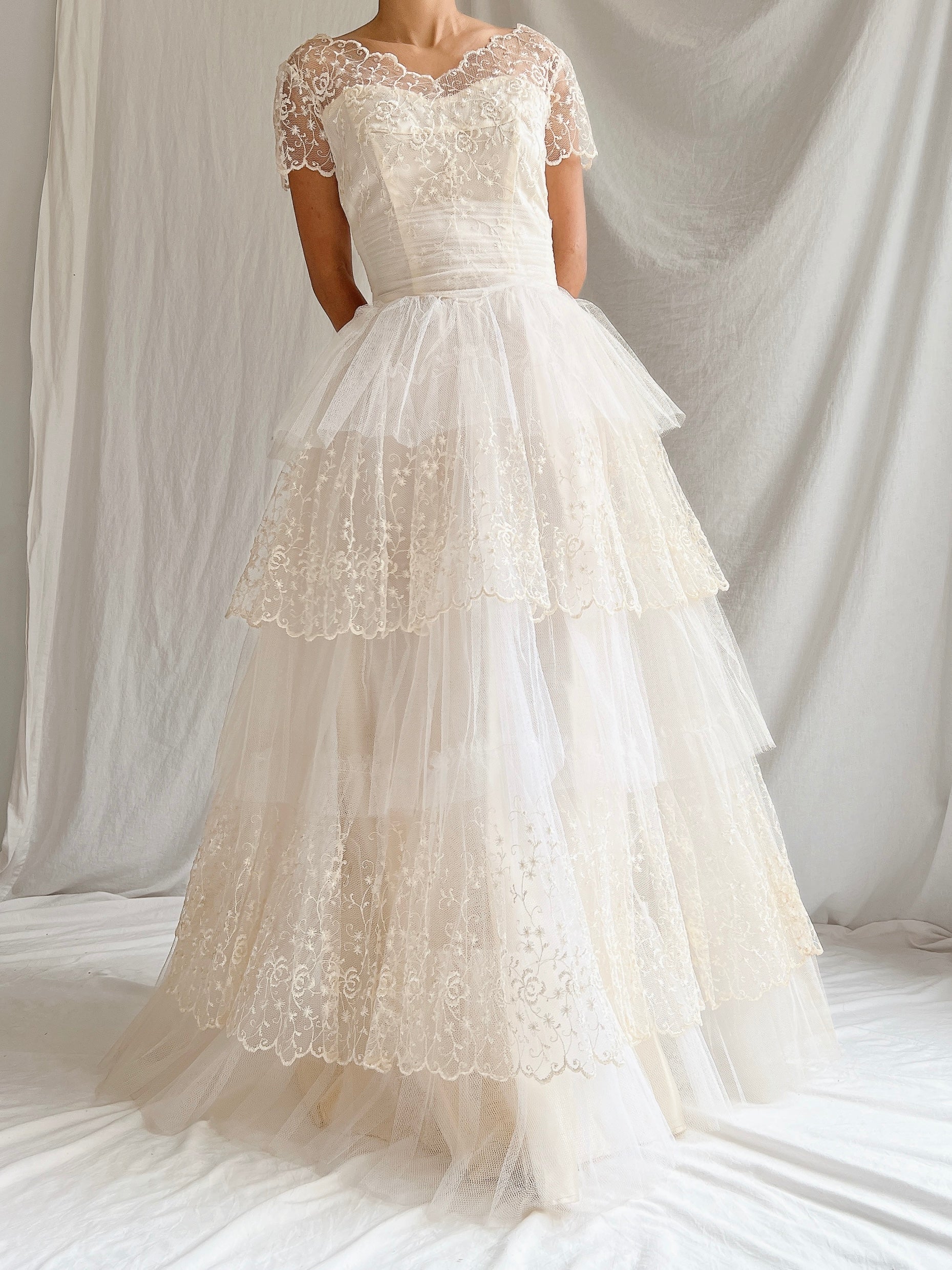 1950s Tulle and Embroidered Lace Gown - XXS/0