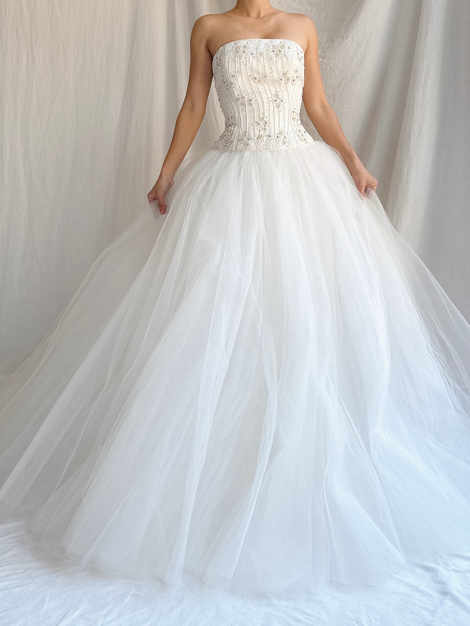 Vintage Paula Varsalona Couture Silk and Tulle Wedding Gown - M/8