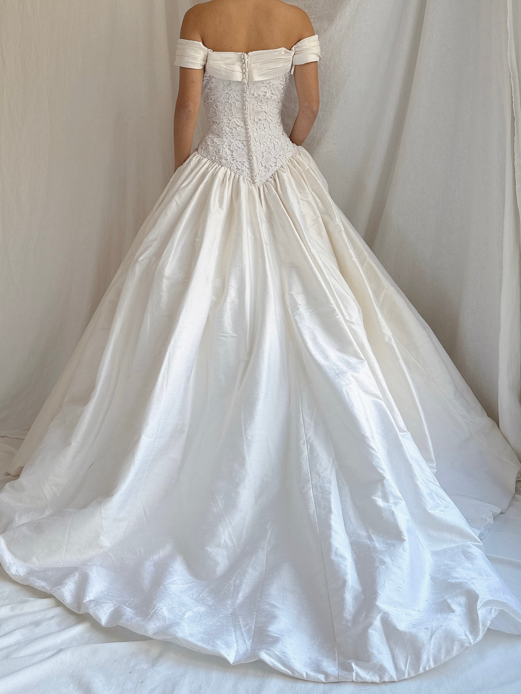 Vintage Off-the-Shoulder Gown - S